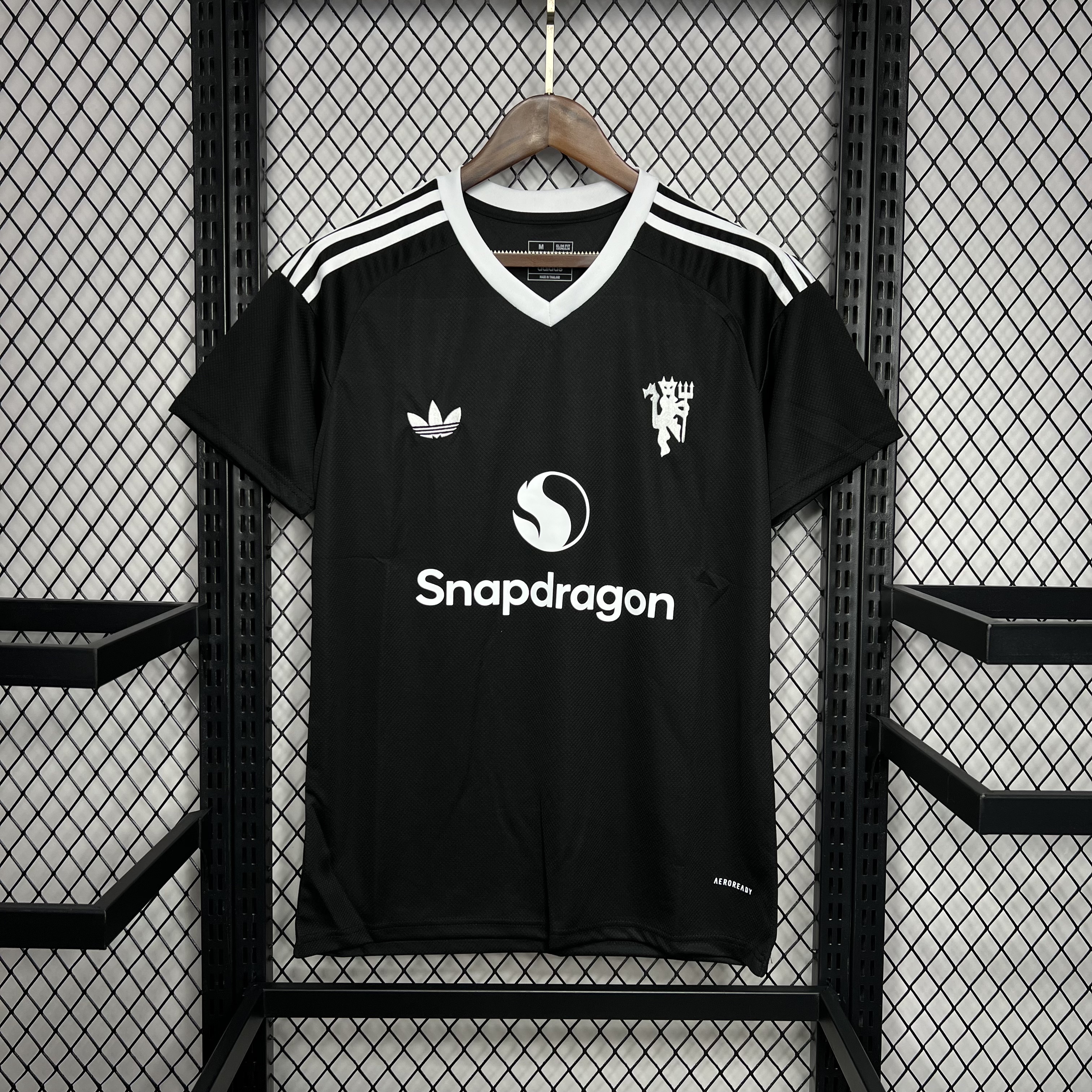 24-25 M-anchester U-nited Goalkeeper Black Soccer Jerseys Yupoo