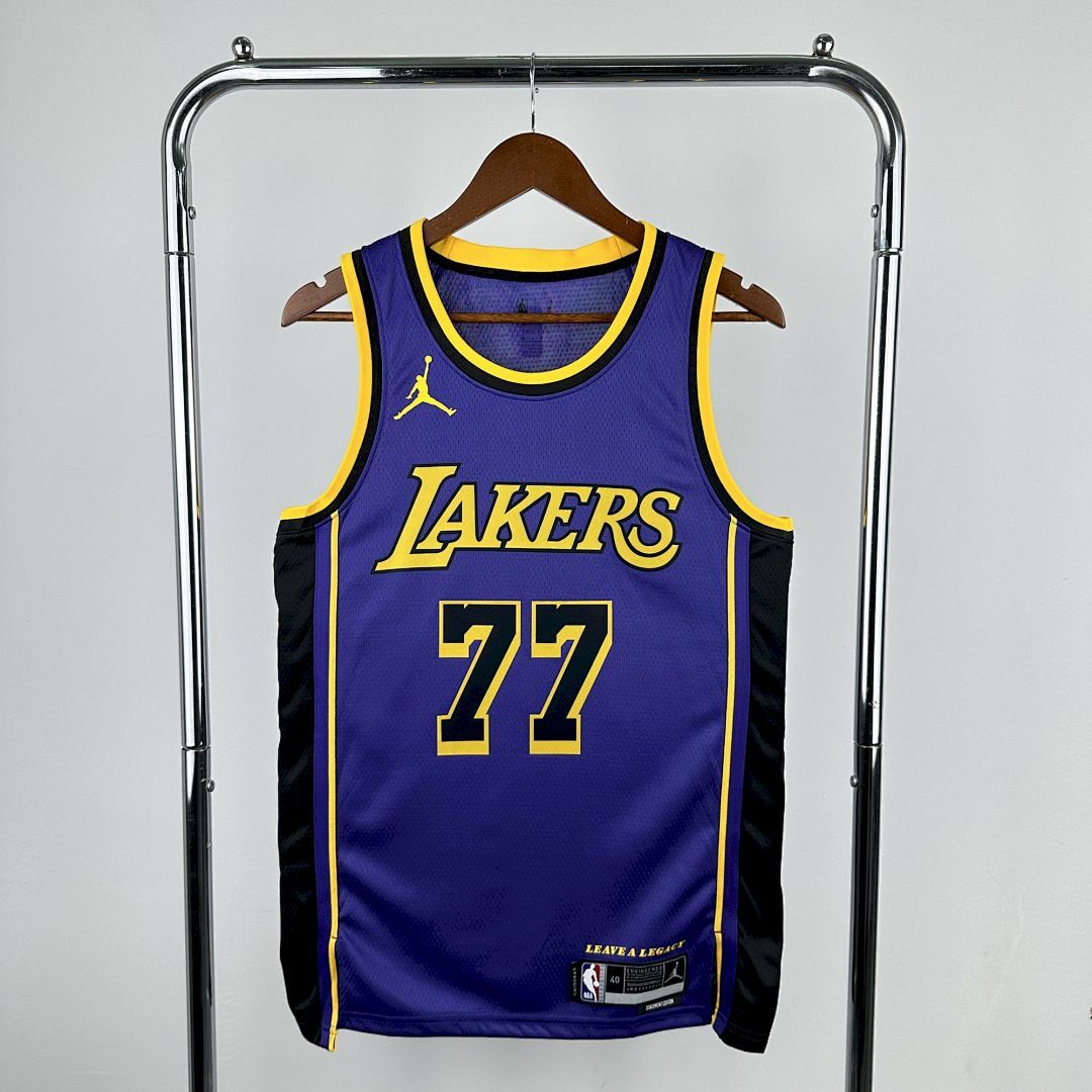 Los Angeles Lakers 2023/24 Statement Edition DONCIC#77