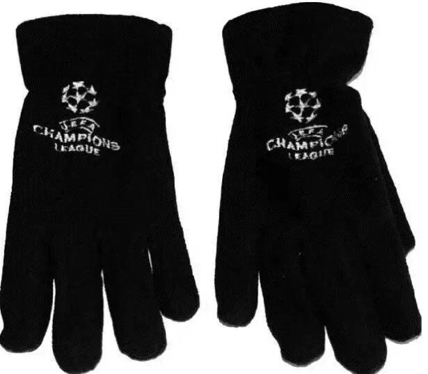 Champions League equipment hats _scarf_gloves
