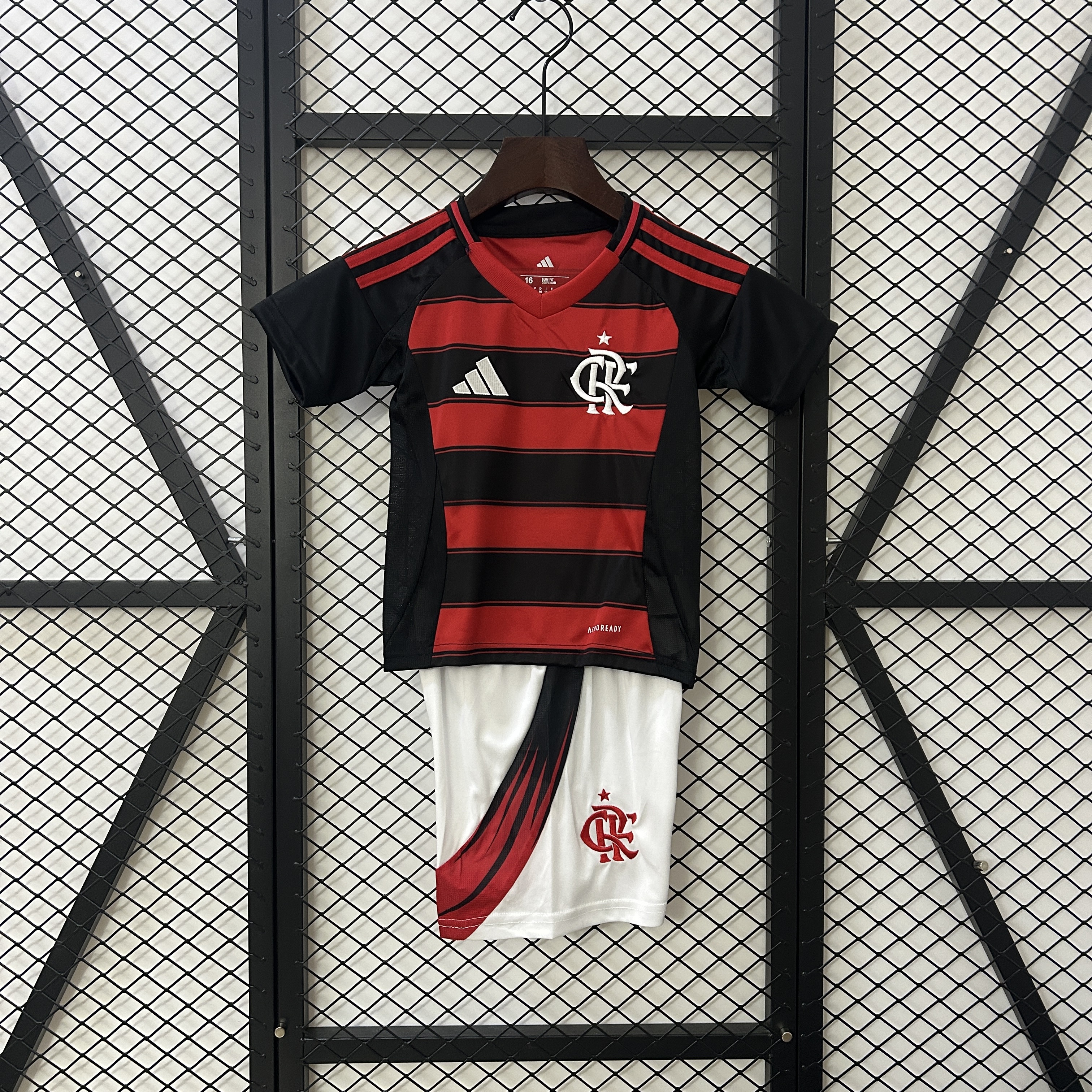 25/26 kids Flamengo home size: 16-28