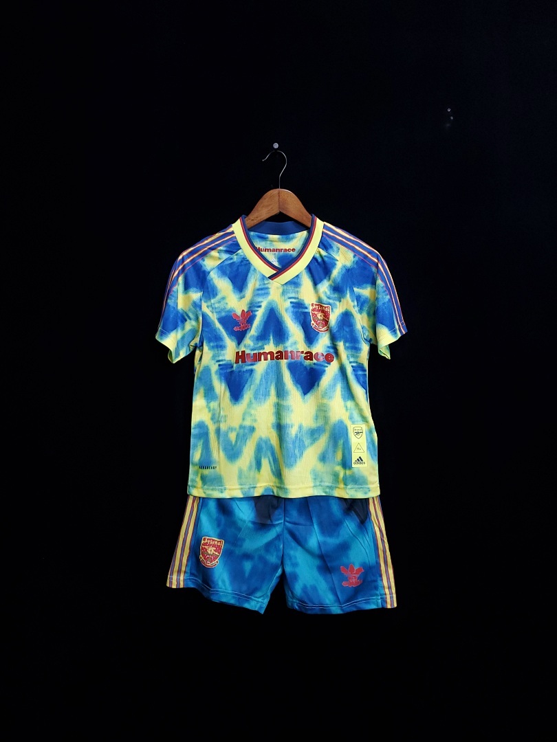 20-21 Arsenal Graffiti KIDS size 16-28