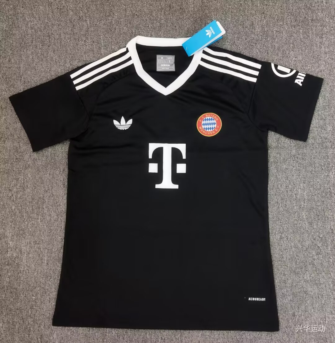 24-25 Bayern Goalkeeper Soccer Jerseys Yupoo