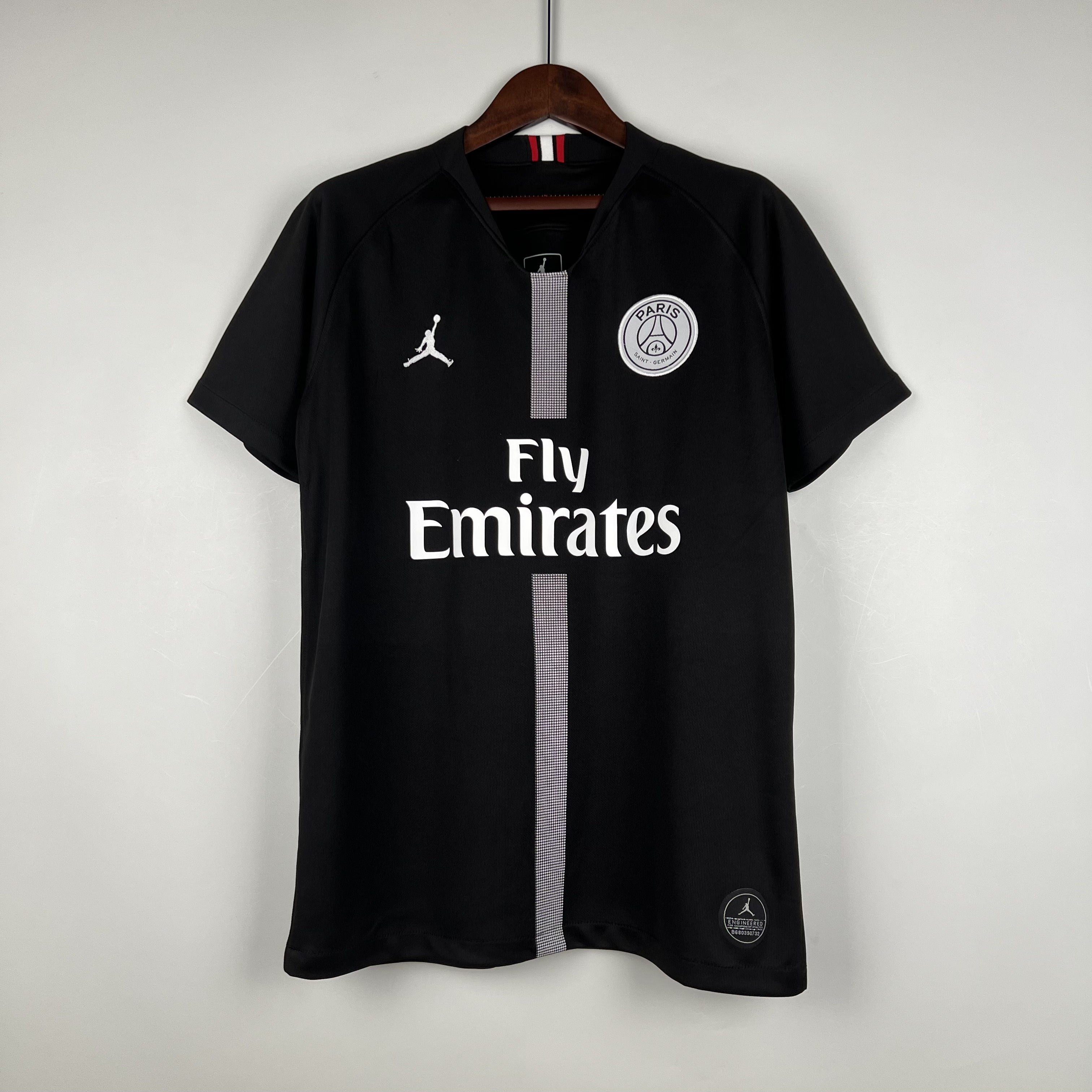 18-19 Paris Retro Black Soccer Jerseys Yupoo