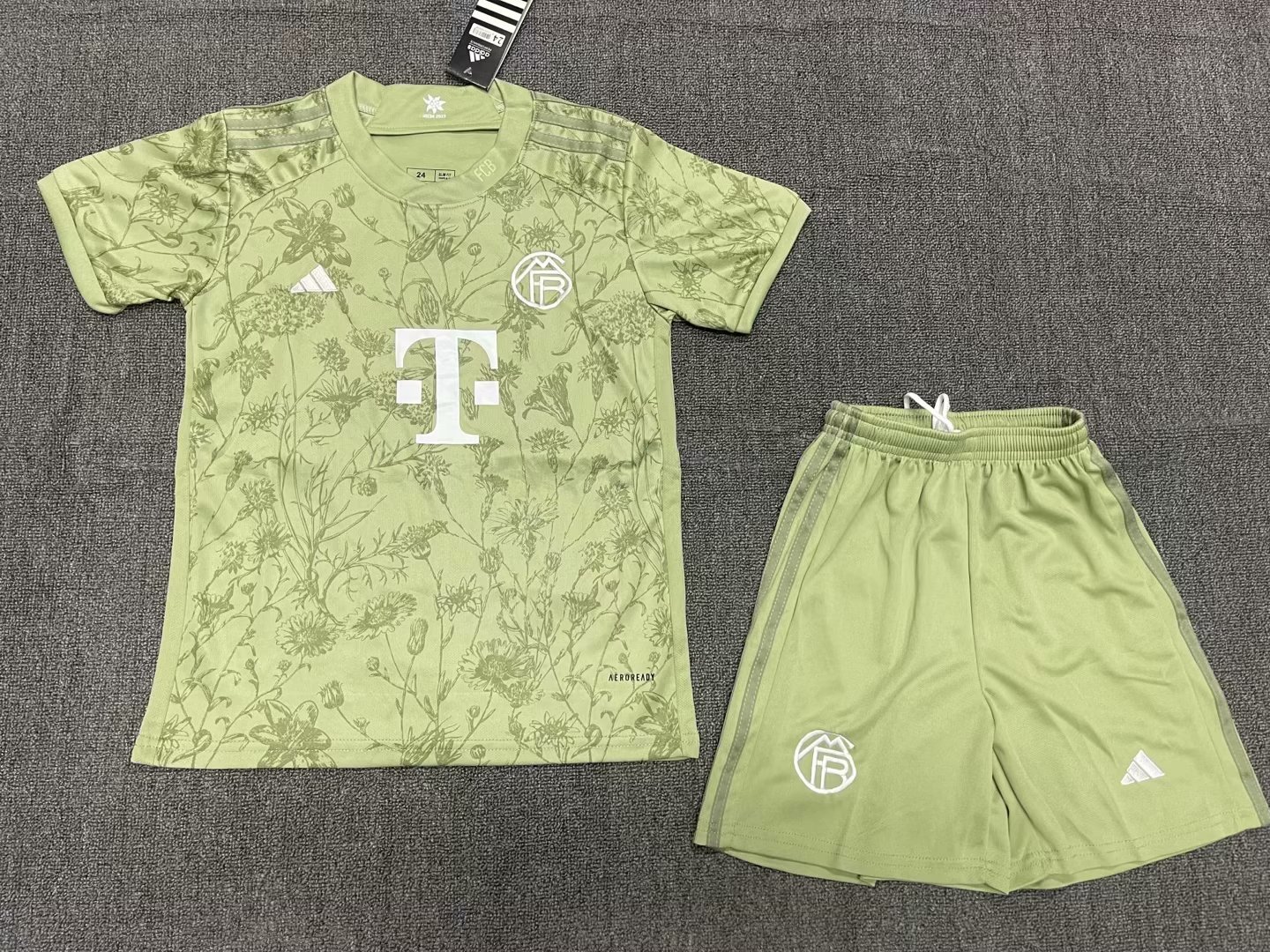 23-24 Bayern Special Kids Soccer Jerseys Yupoo