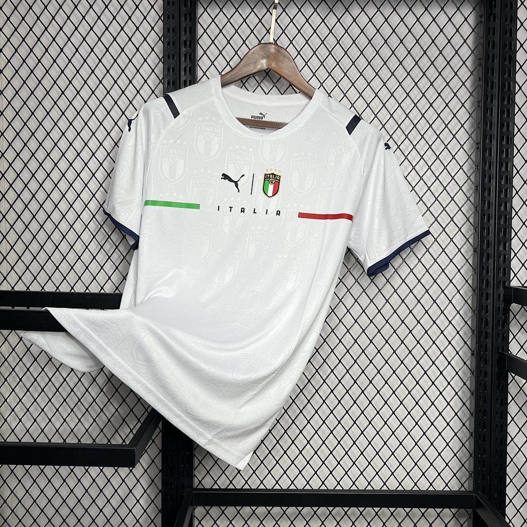 Italy 2021/22 Away Jersey