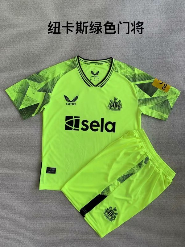 23-24 Newcastle Goalkeeper Adults and Kids Soccer Jerseys Yupoo