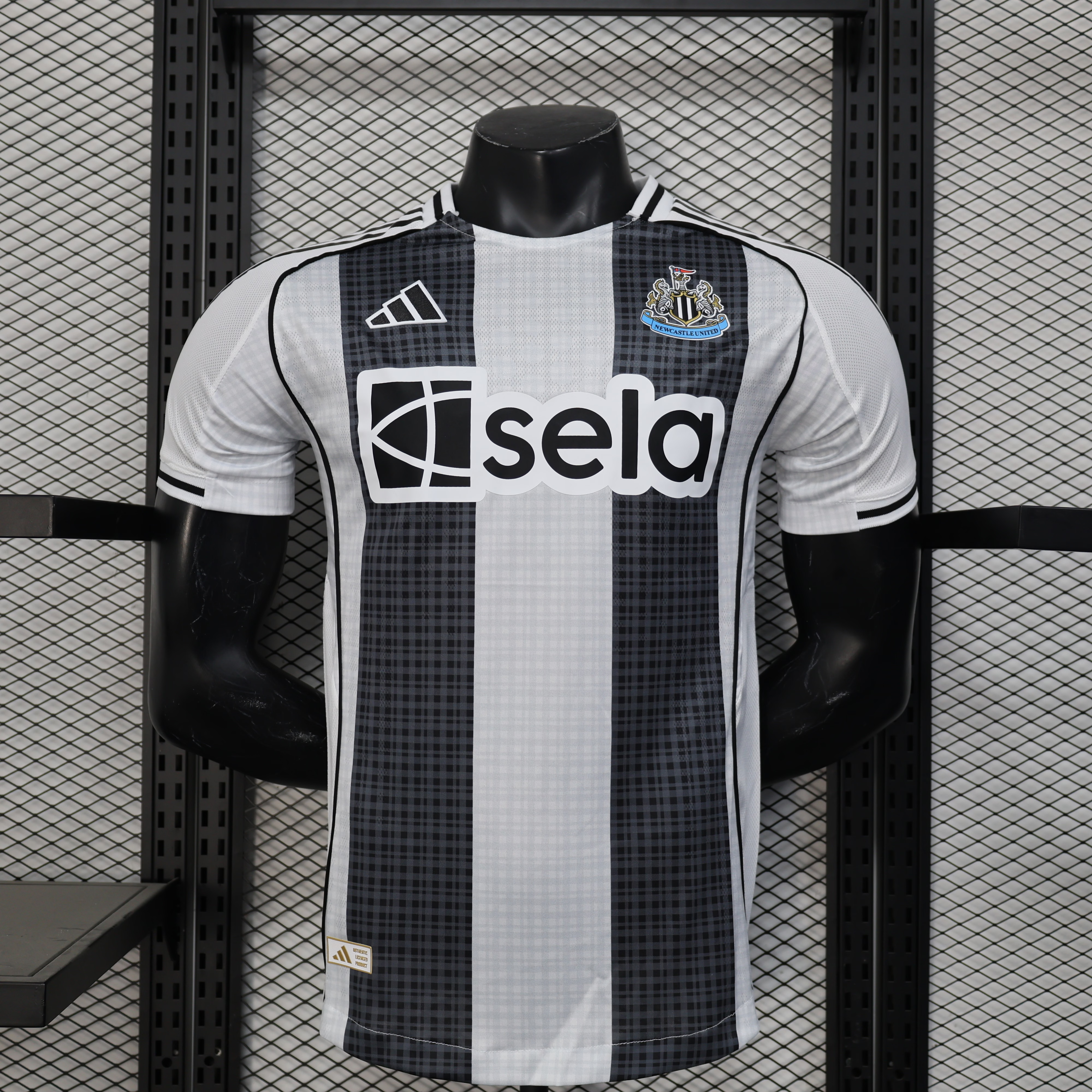 25/26 Player Newcastle United Home