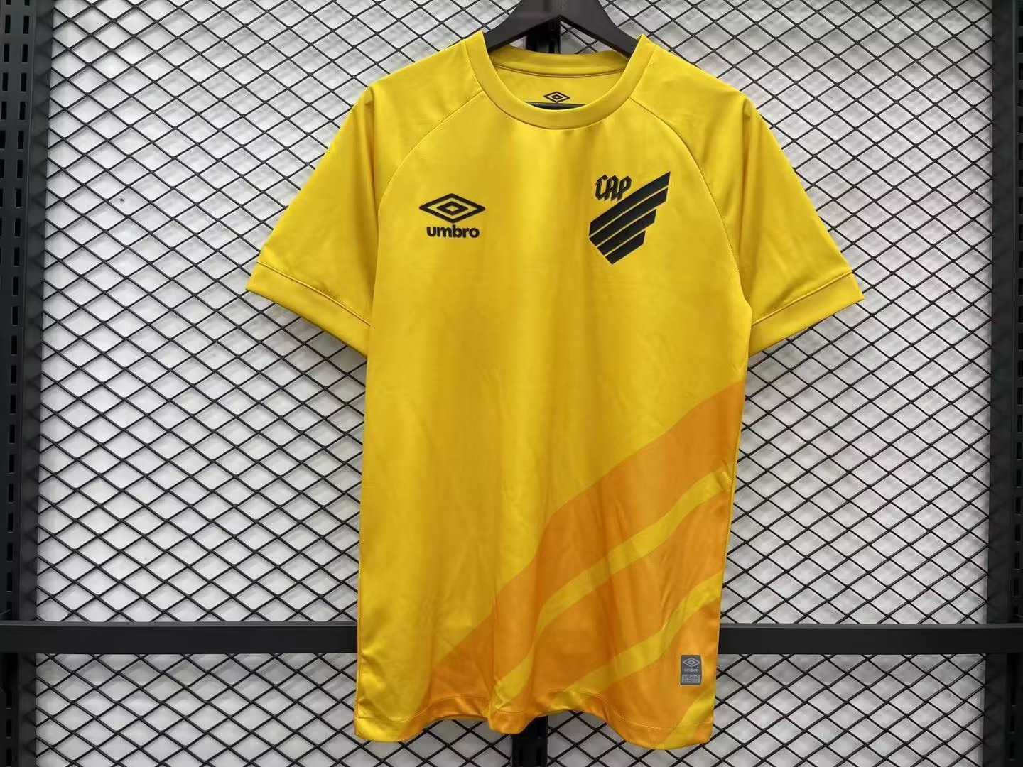 23-24 Paranaense Goalkeeper Yellow Soccer Jerseys Yupoo