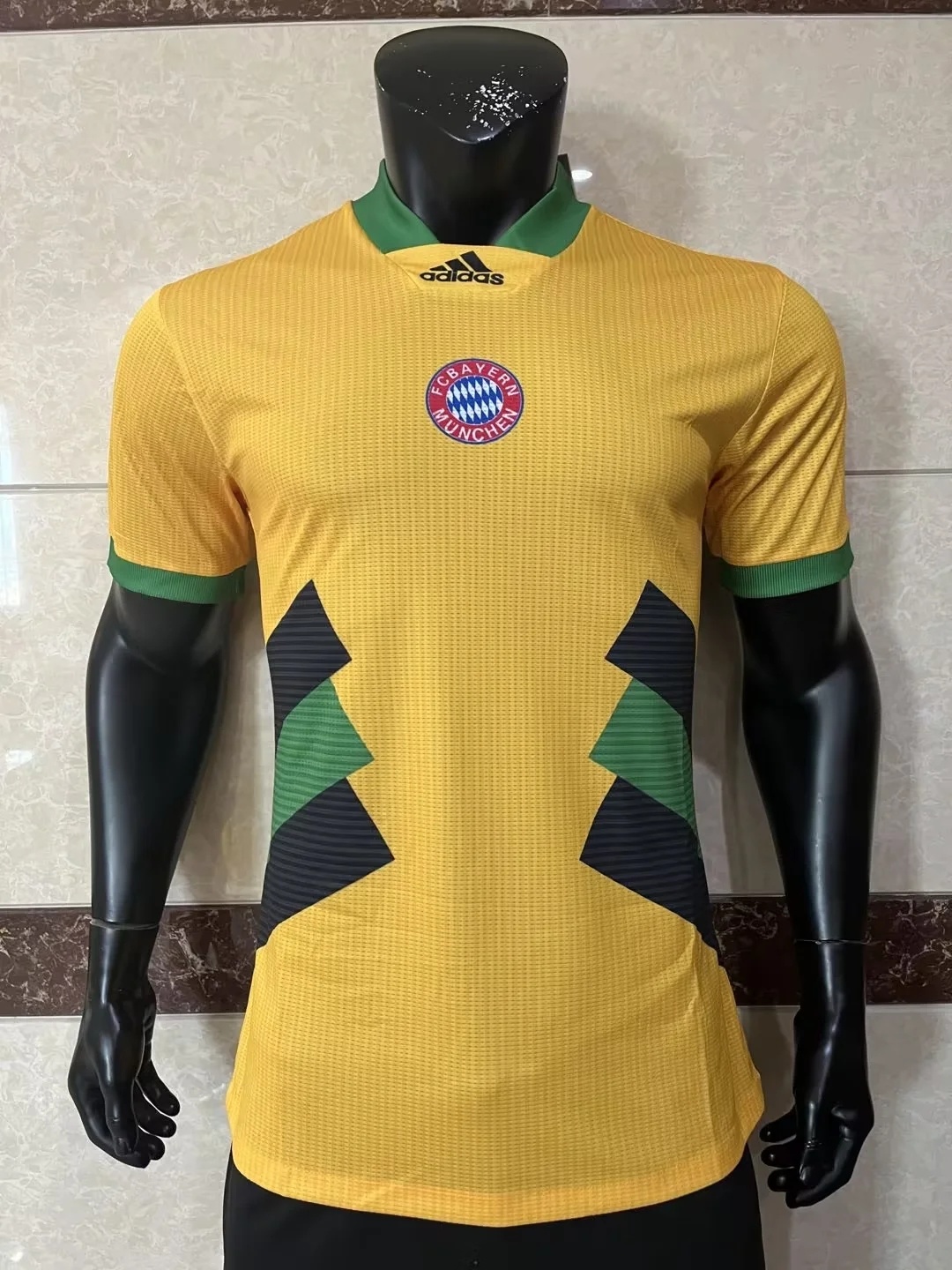 23-24 Bayern Training Player Version Soccer Jerseys Yupoo