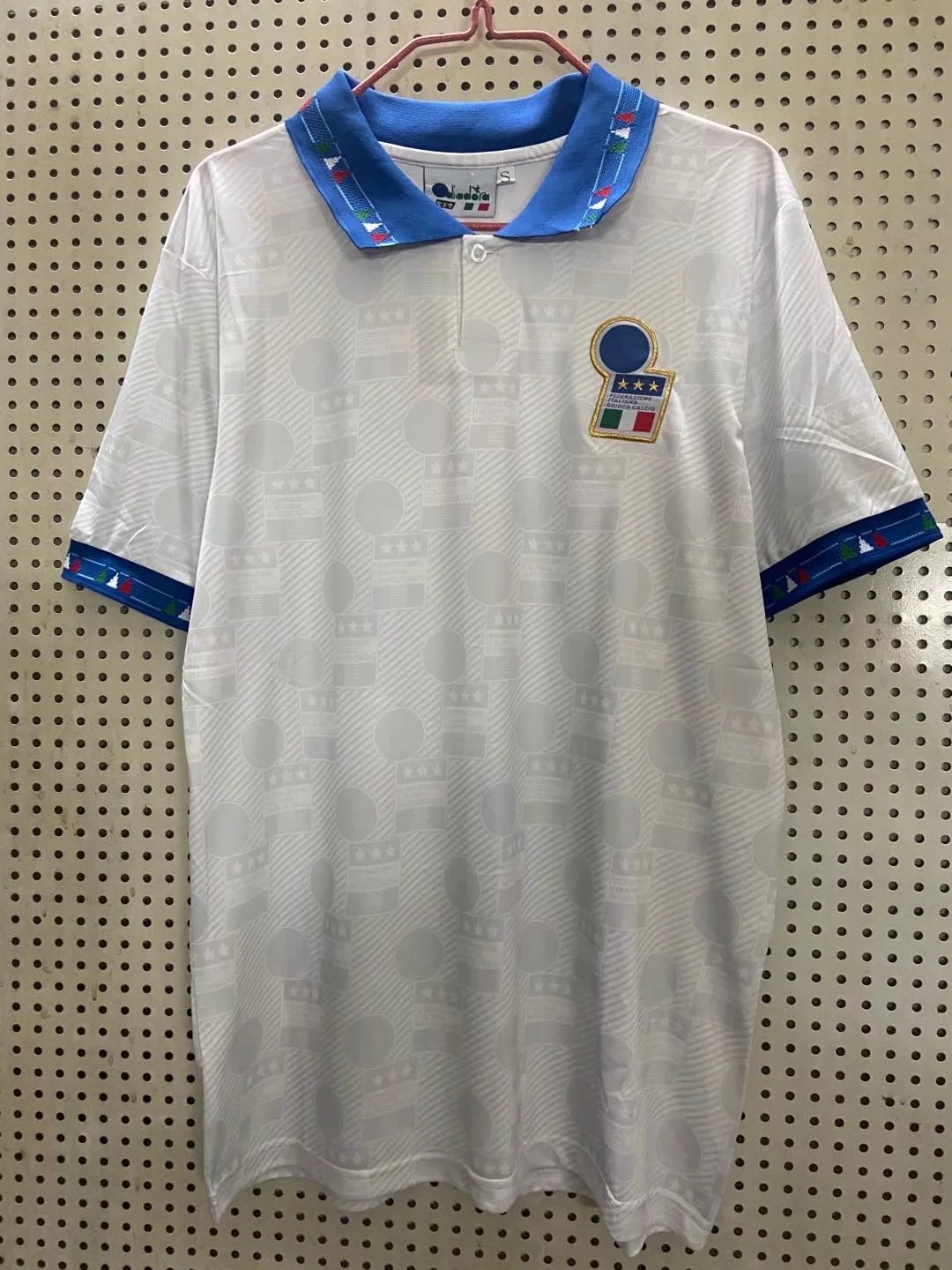 ITALY retro soccer jerseys yupoo