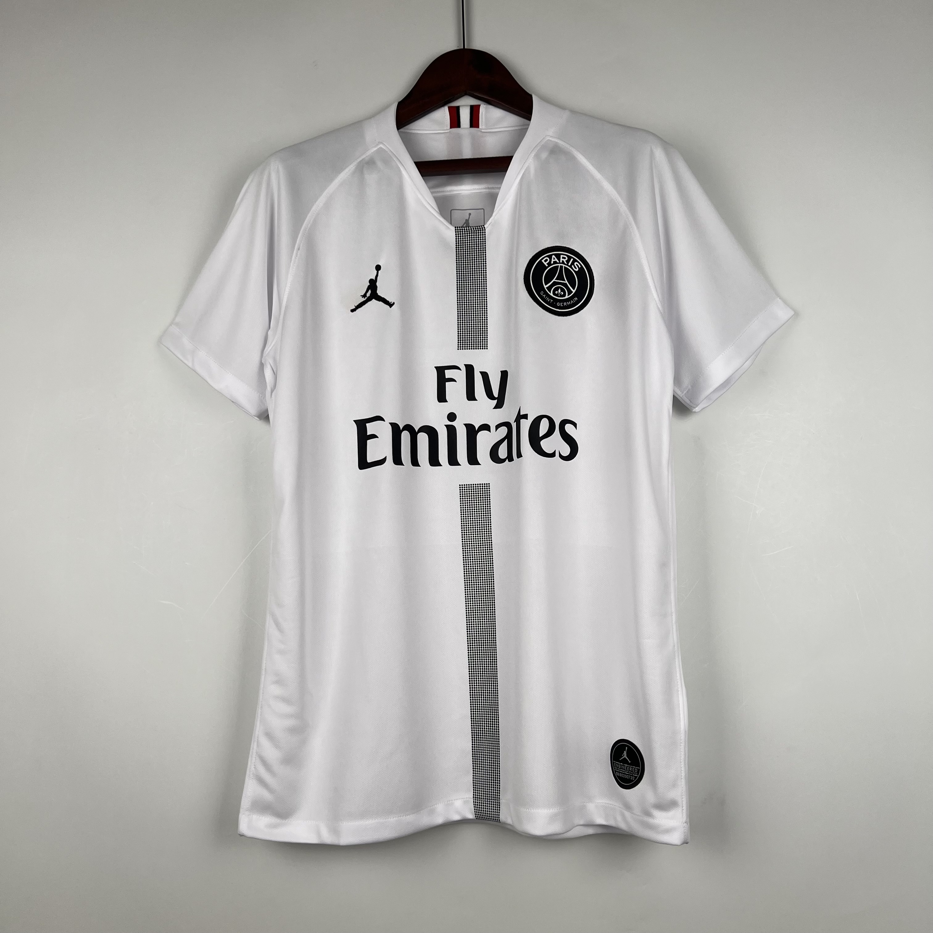 18-19 Paris Retro White Soccer Jerseys Yupoo
