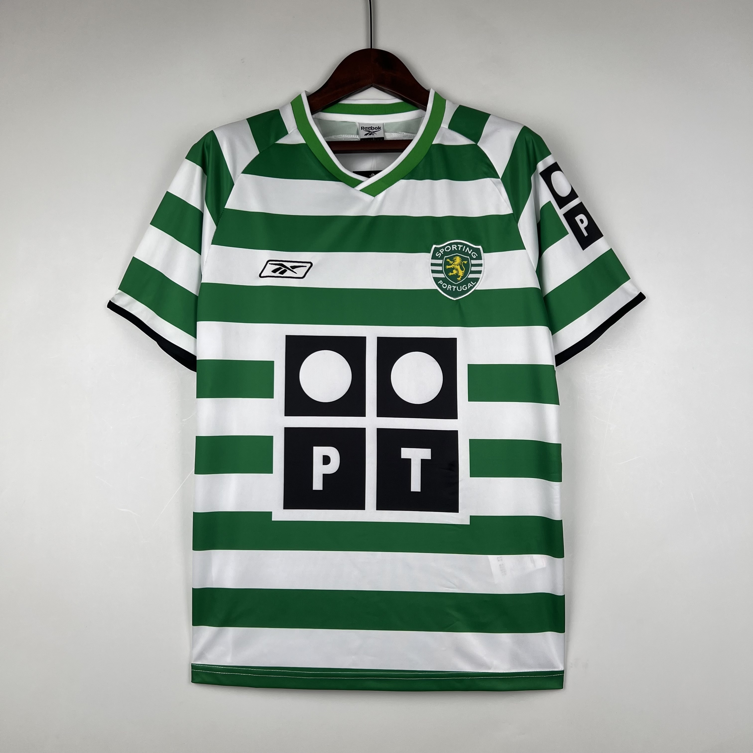03-04 Sporting Lisbon Home Retro Soccer Jerseys Yupoo