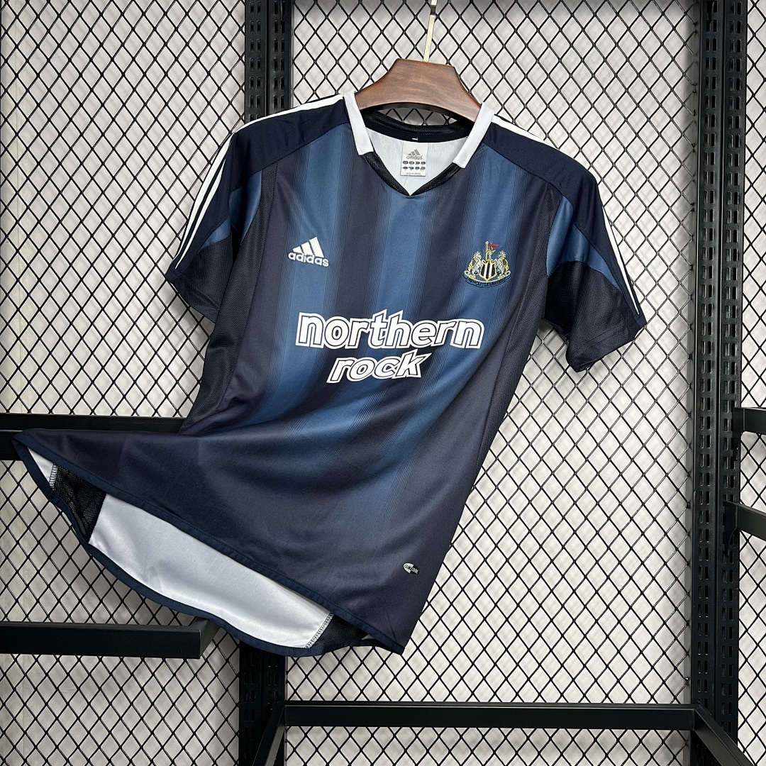 Newcastle United 2004/05 Away Retro Jersey