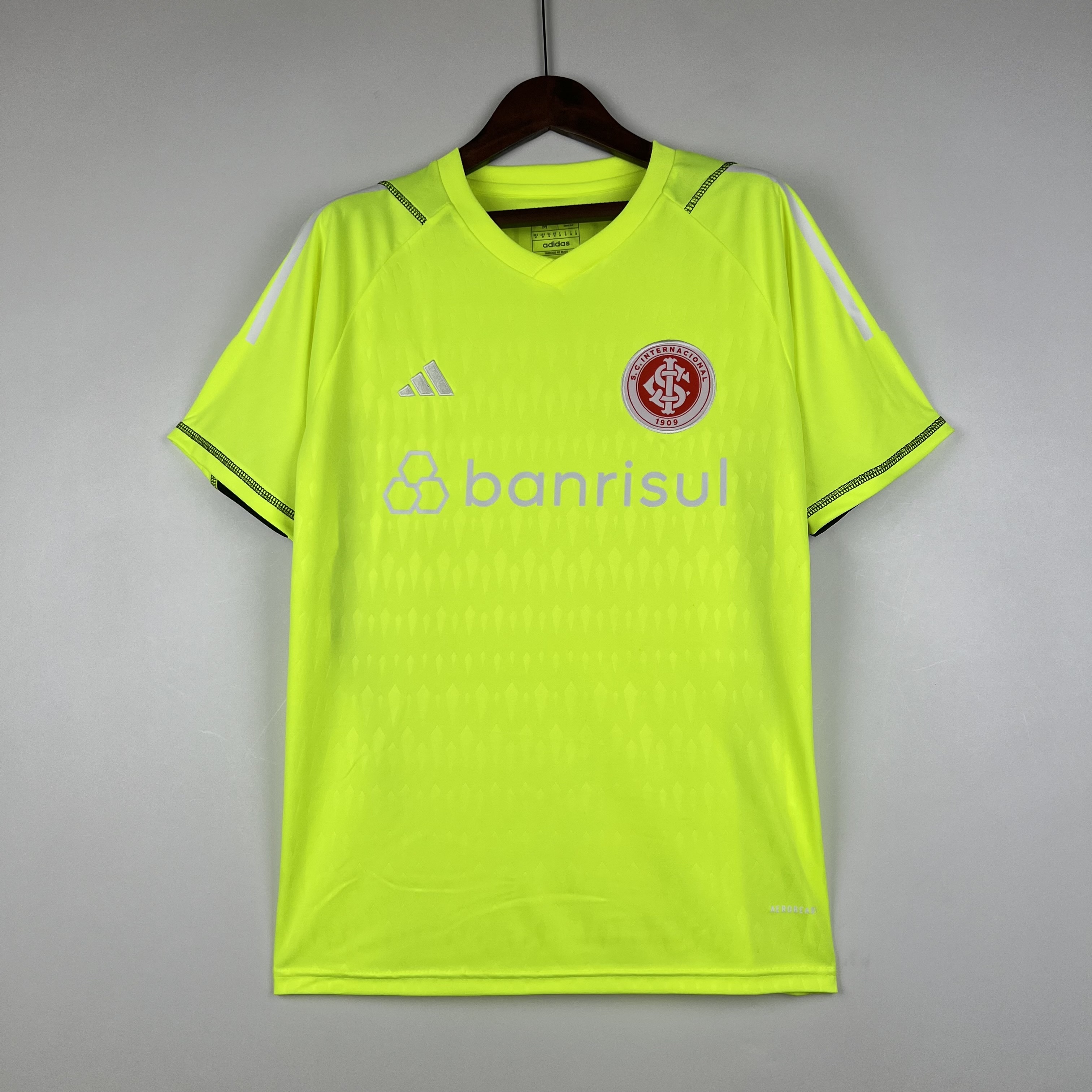 23-24 Internacional Goalkeeper Green Soccer Jerseys Yupoo  S-4XL