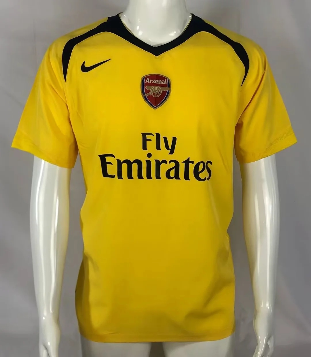 2006-07 Arsenal Away Retro Soccer Jerseys Yupoo