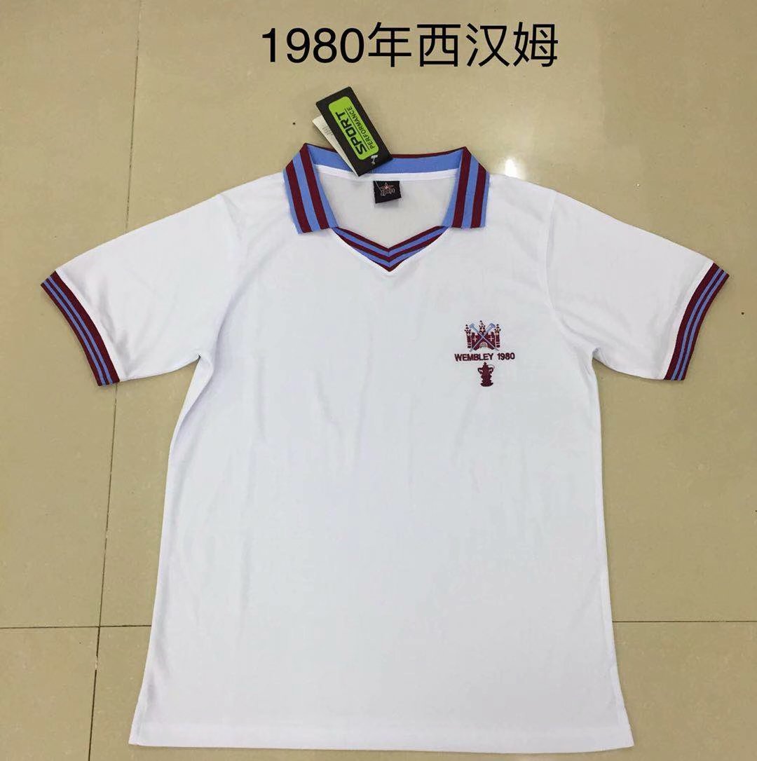 We-st H-am away white 1980