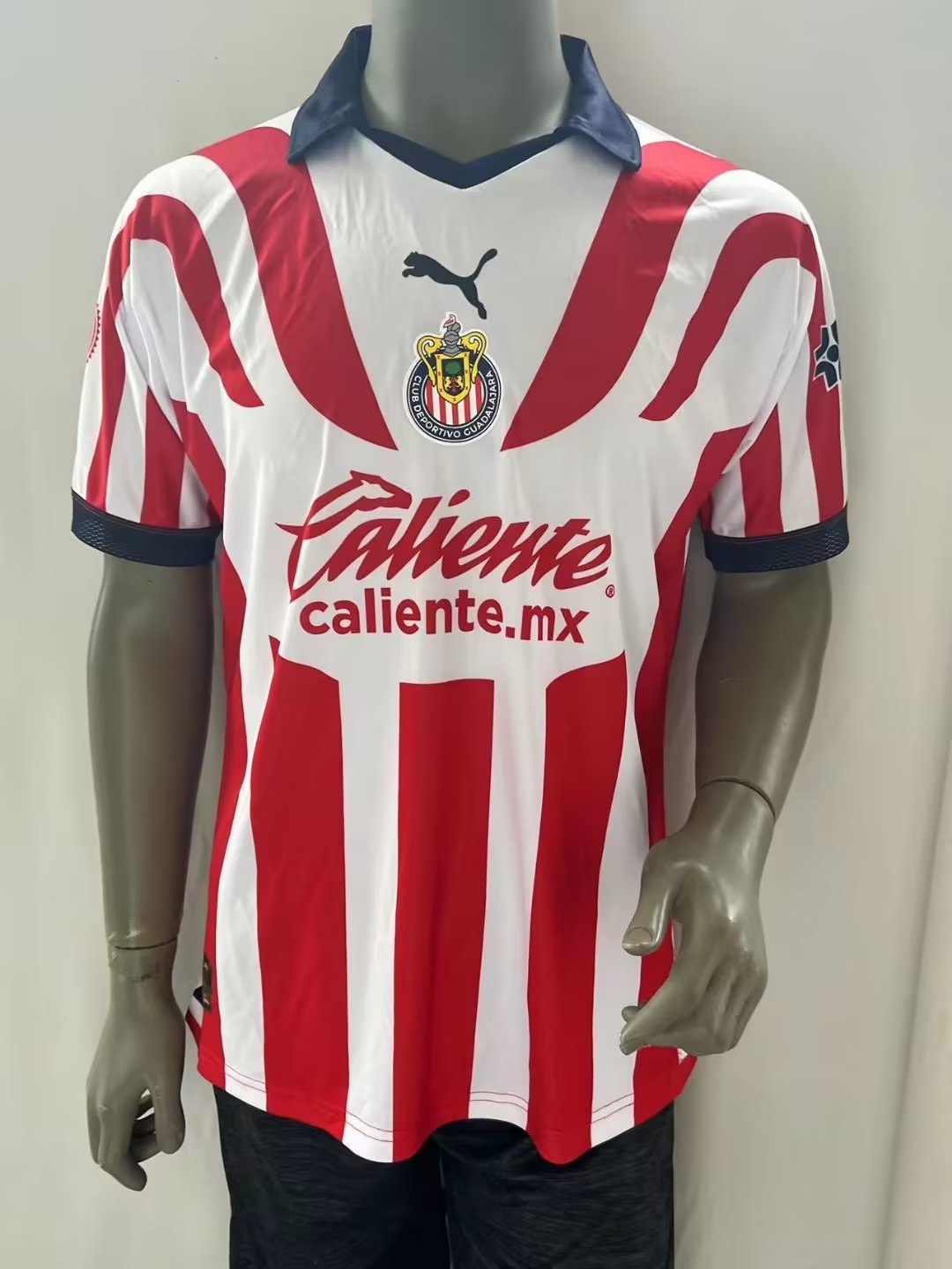 23-24 Chivas Home Player Version Soccer Jerseys Yupoo