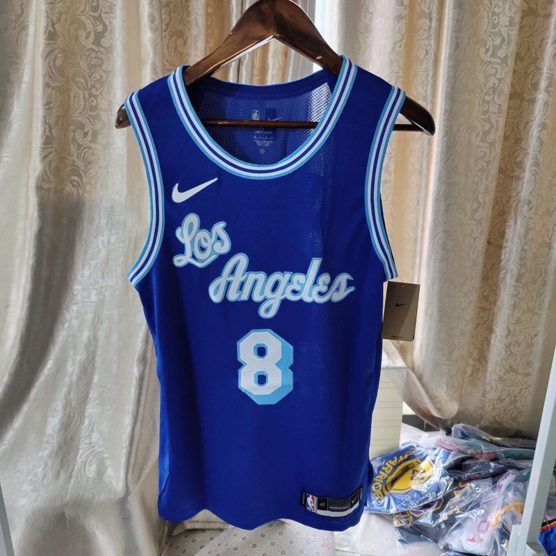 Lakers #8 Hot Press