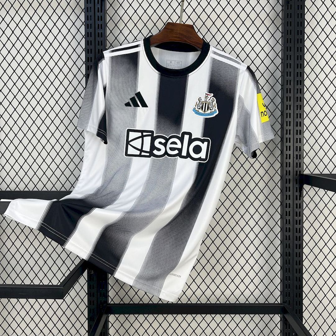 Newcastle United 2025/26 Home Jersey