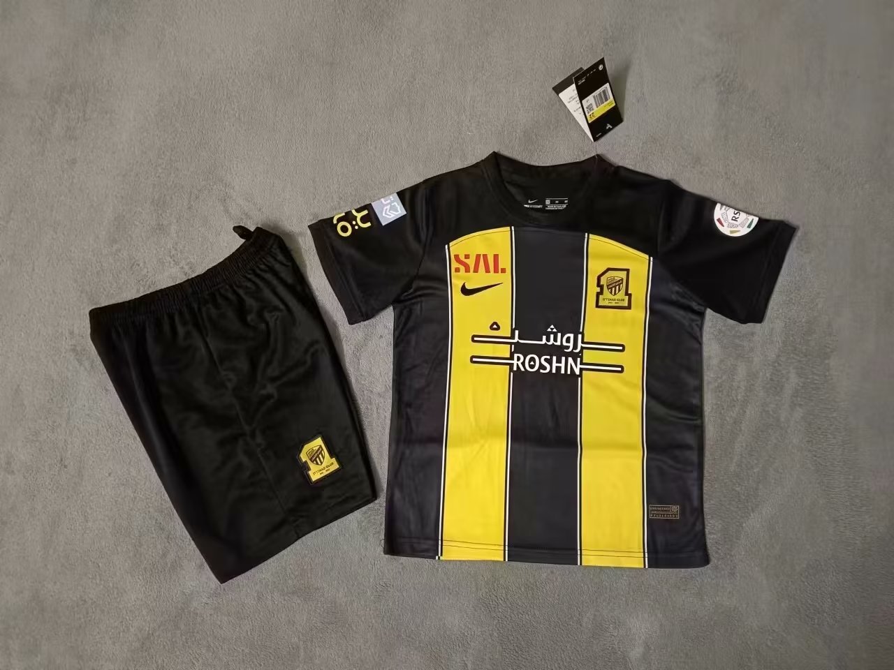 23-24 Al-Ittihad Home Kids Soccer Jerseys Yupoo