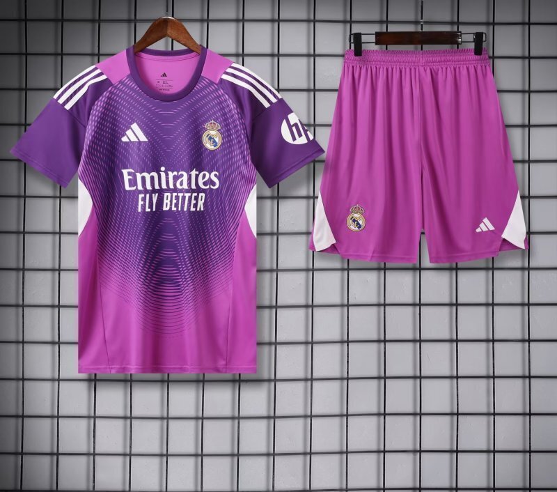 25-26 Real Madrid Goalkeeper Cheap Soccer Jerseys Yupoo