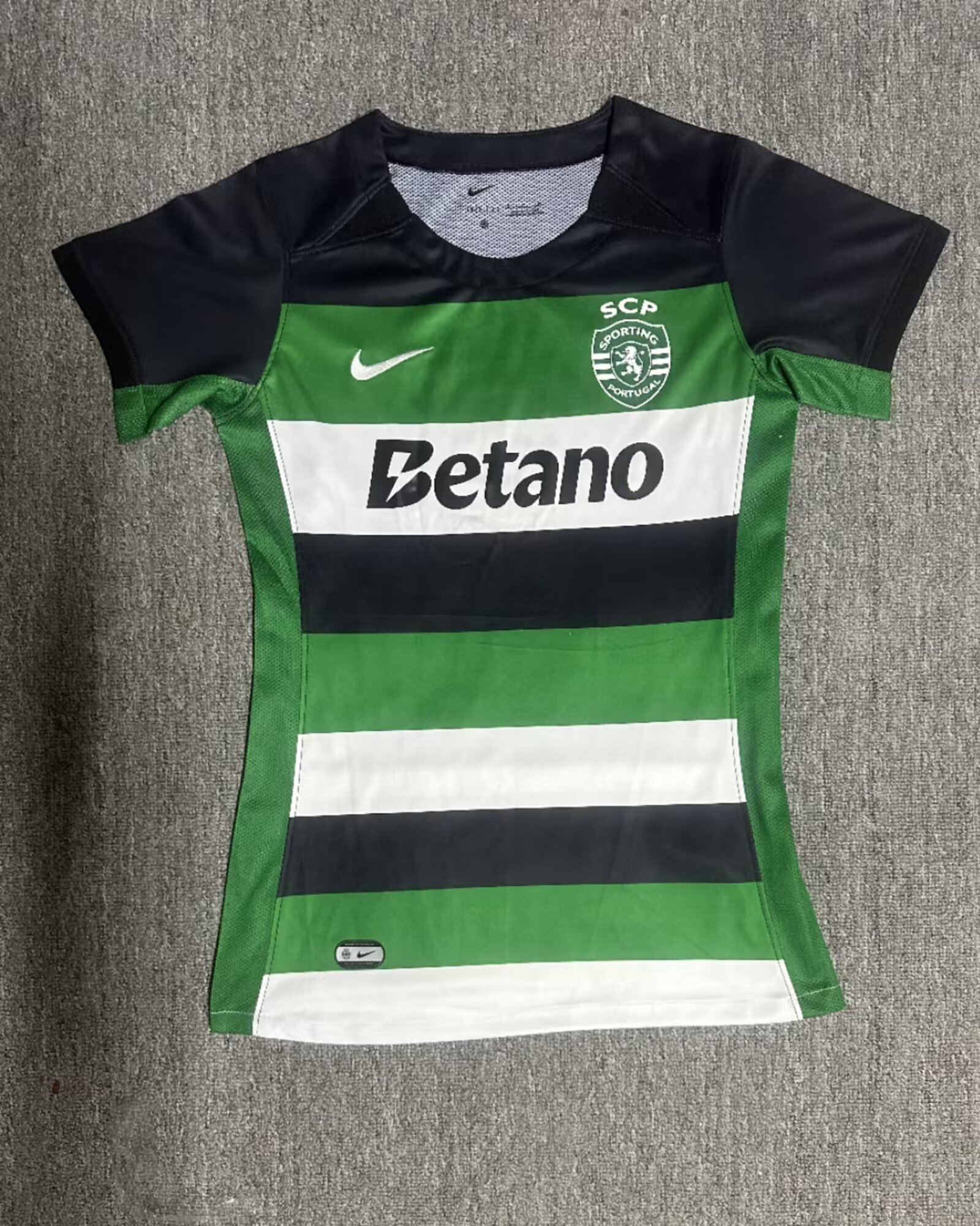 24-25 Lisbon Home Woman Soccer Jerseys Yupoo