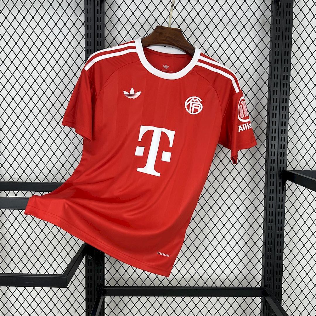 Bayern Munich 2025/26 Goalkeeper uniform Jersey