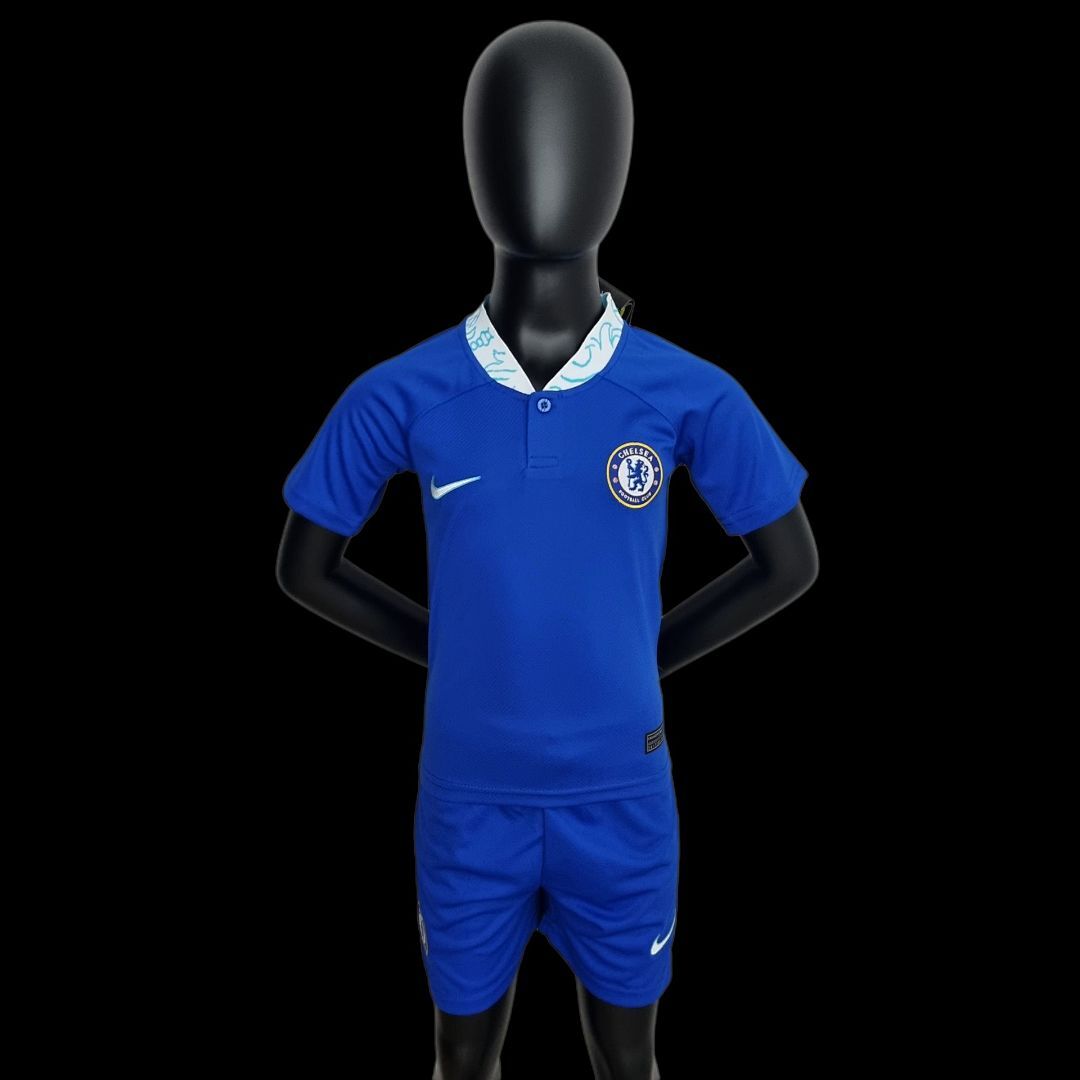 22/23 Chelsea kids home SIZE: 16-28