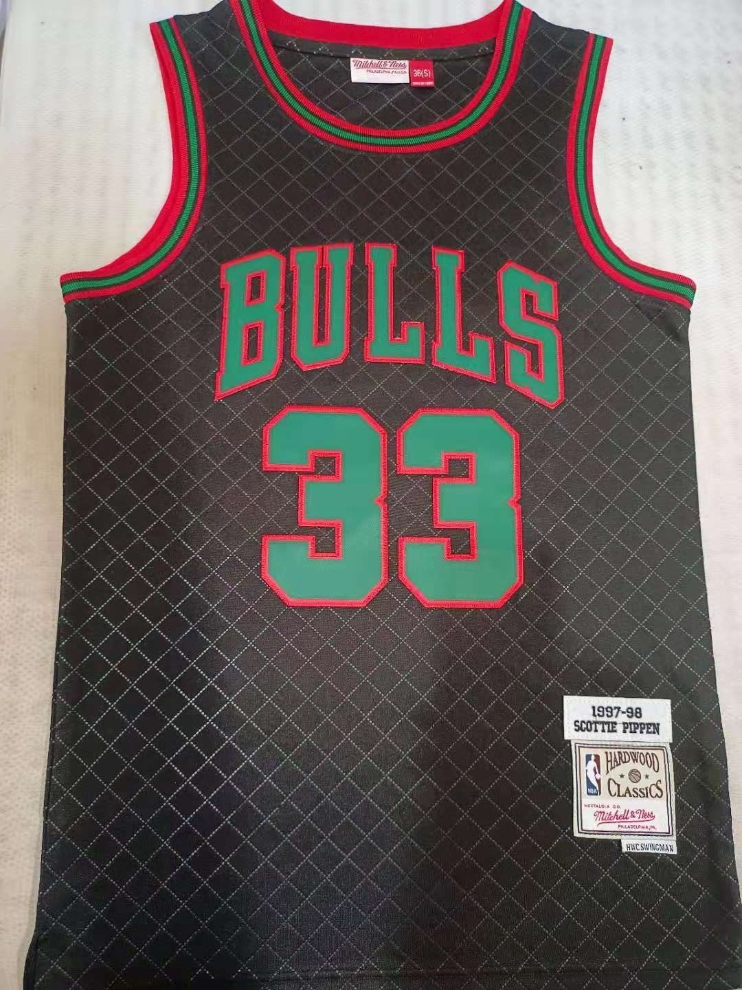 Bulls #33 Embroidery