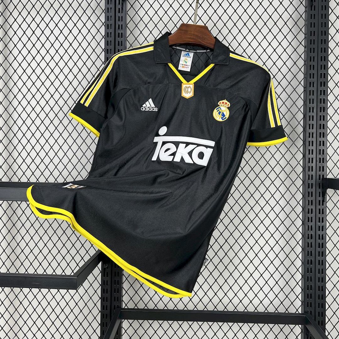 Real Madrid 1999/01 Away Retro Jersey