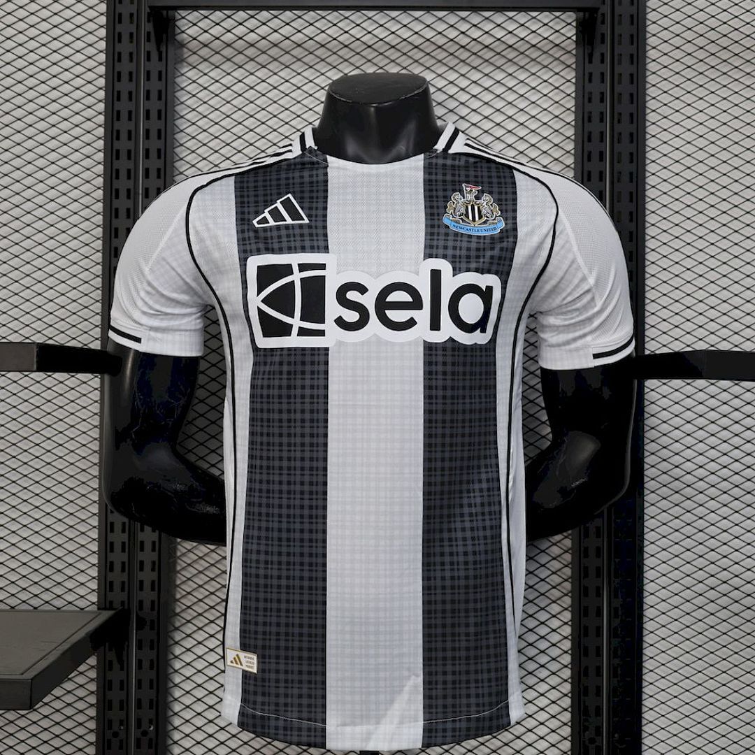 Newcastle United 2025/26 Home Jersey Player Version