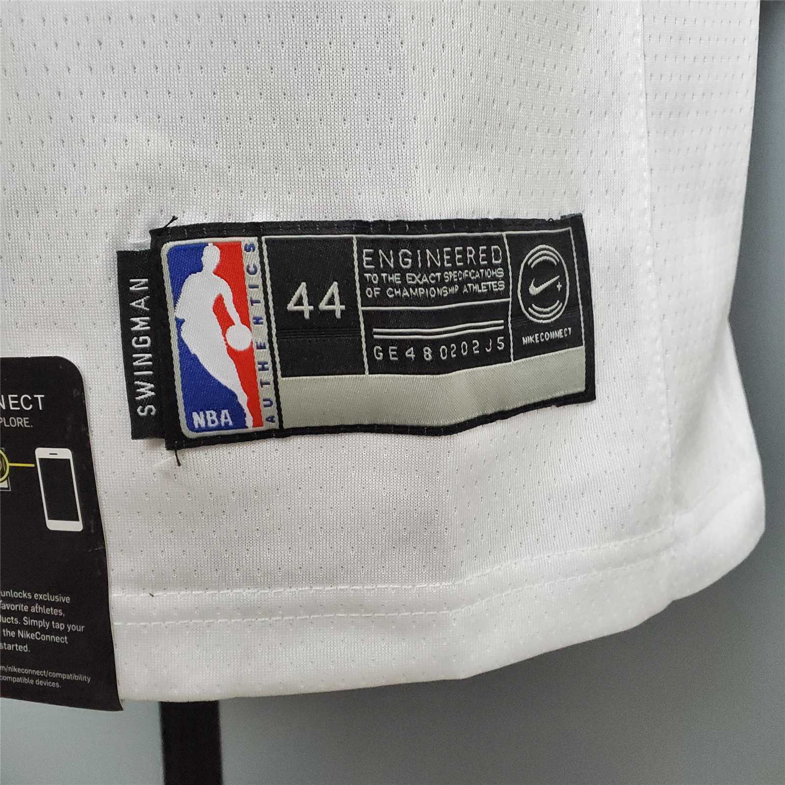 WADE #3 Miami Heat V-neck White 4