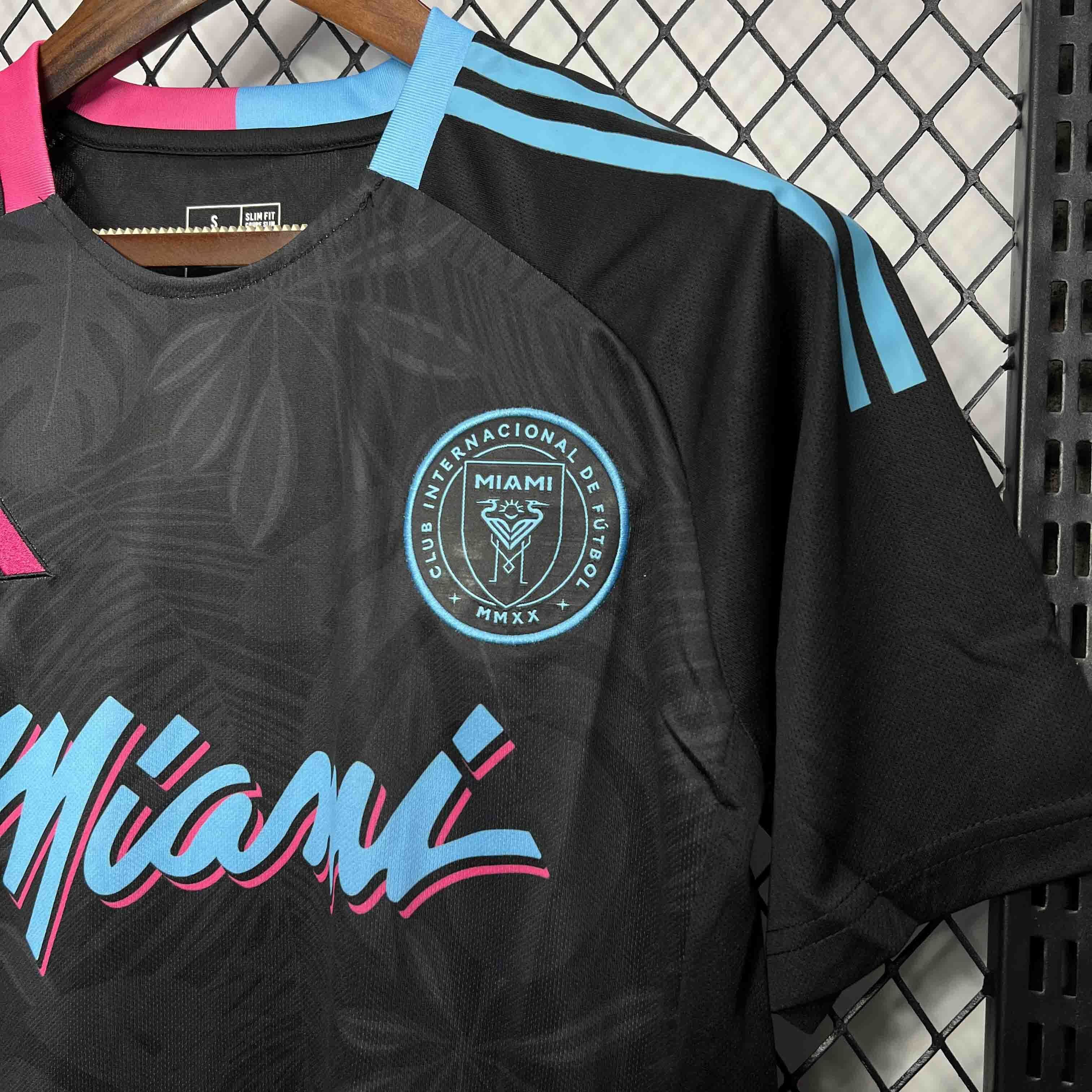 24-25 Inter Miami Special Edition Black Kit Soccer Uniform AAAAJerseys Dropshipping Yupoo 4