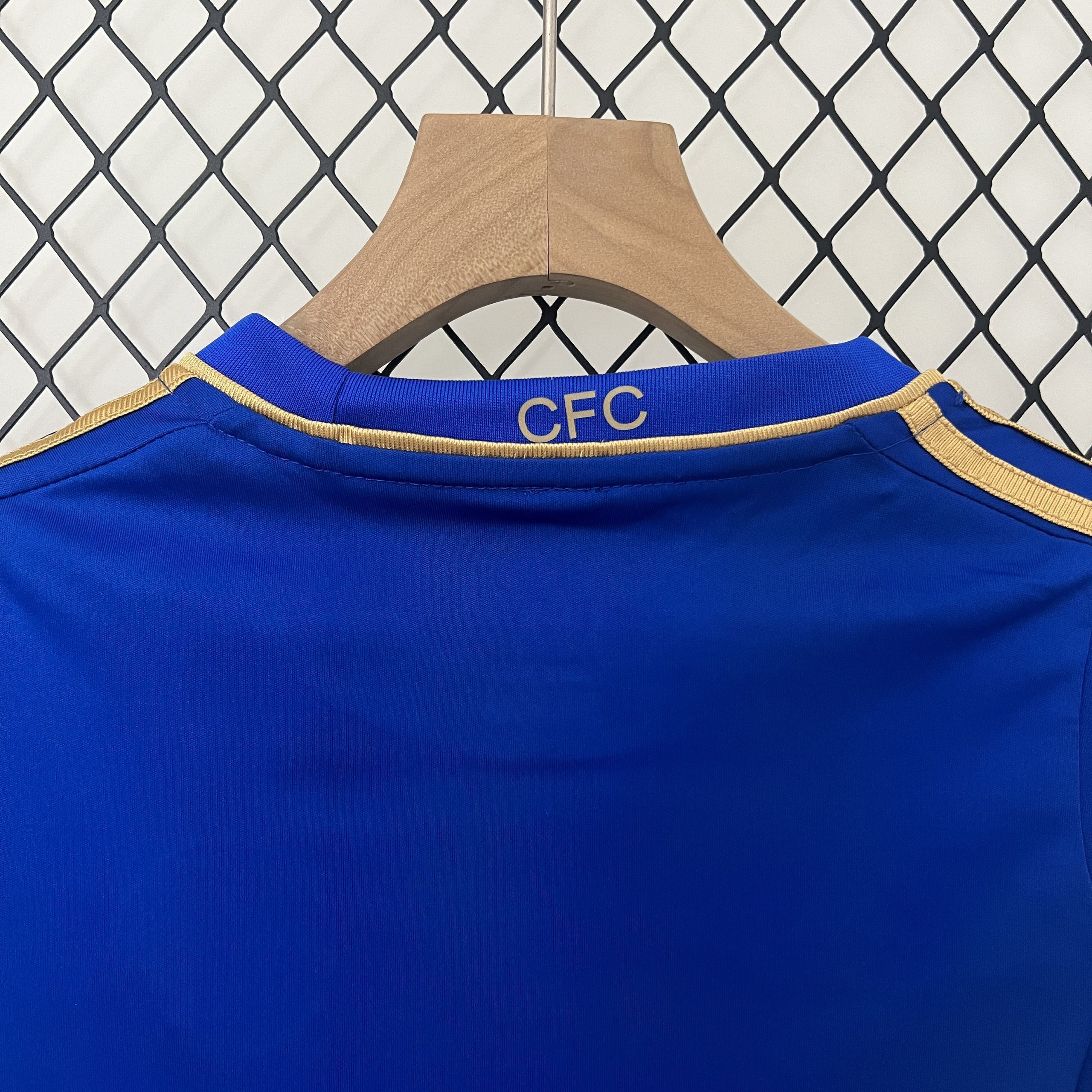 12-13 Chelsea Home Retro Kid Kits Children Sets Jerseys Supllier Yupoo 1