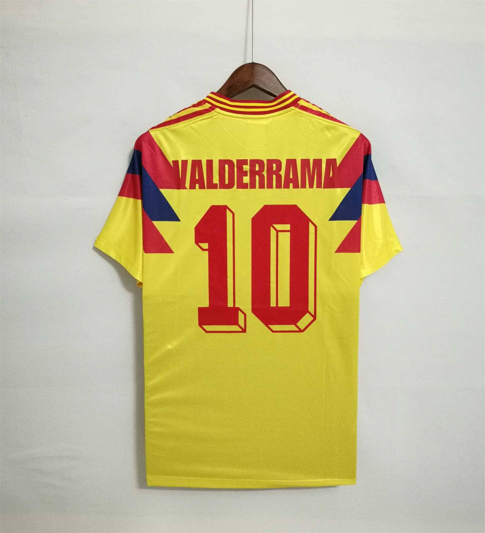 1990 Colombia home 3