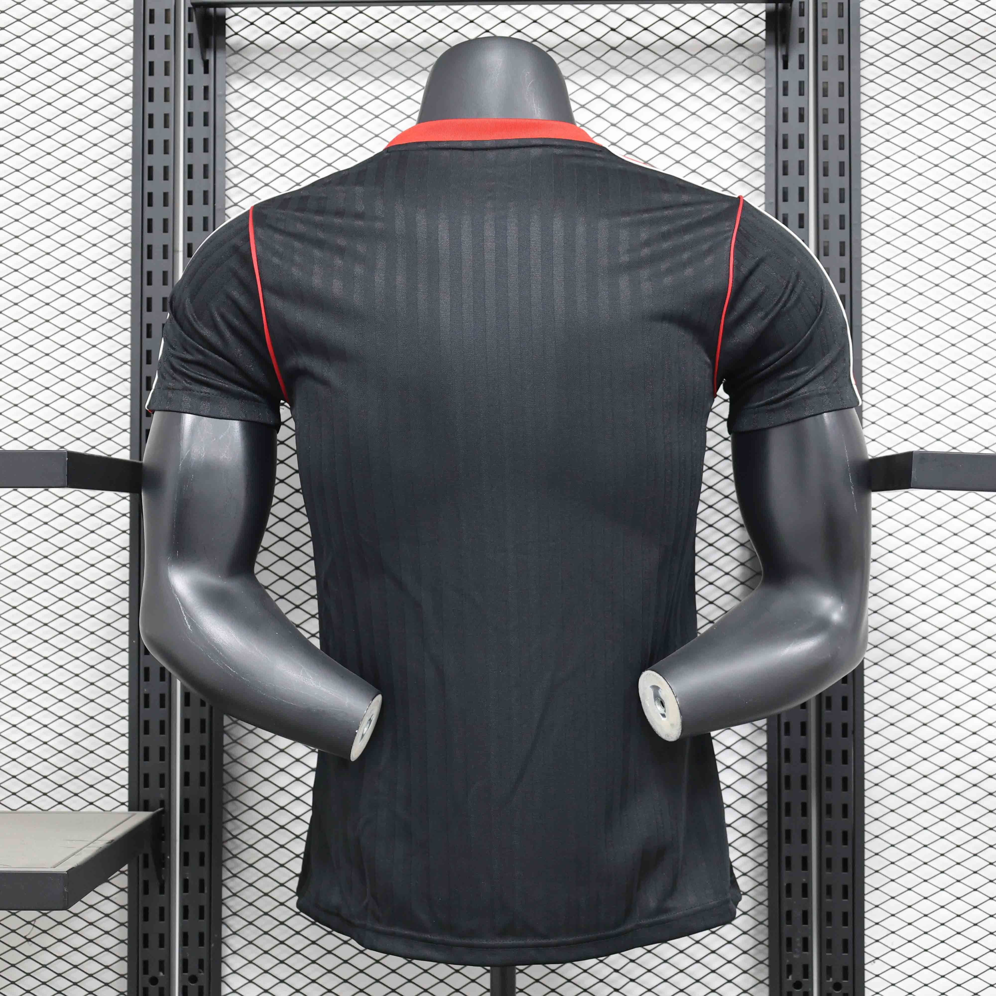 25-26 Manchester United Black Terrace Icons Kit Player Version Shirt AAAAJersey Supplier Yupoo 1
