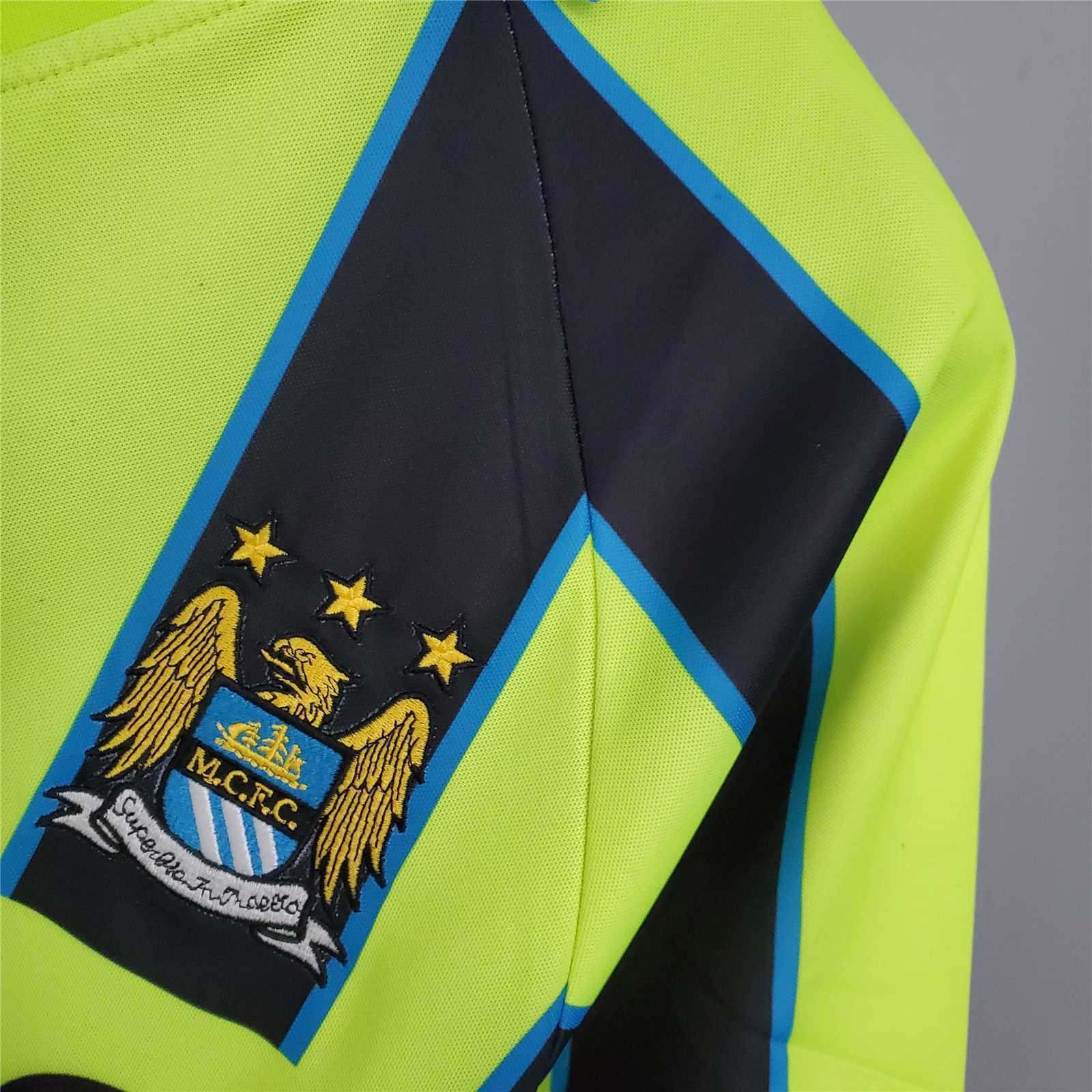 98-99 Manchester City away 7