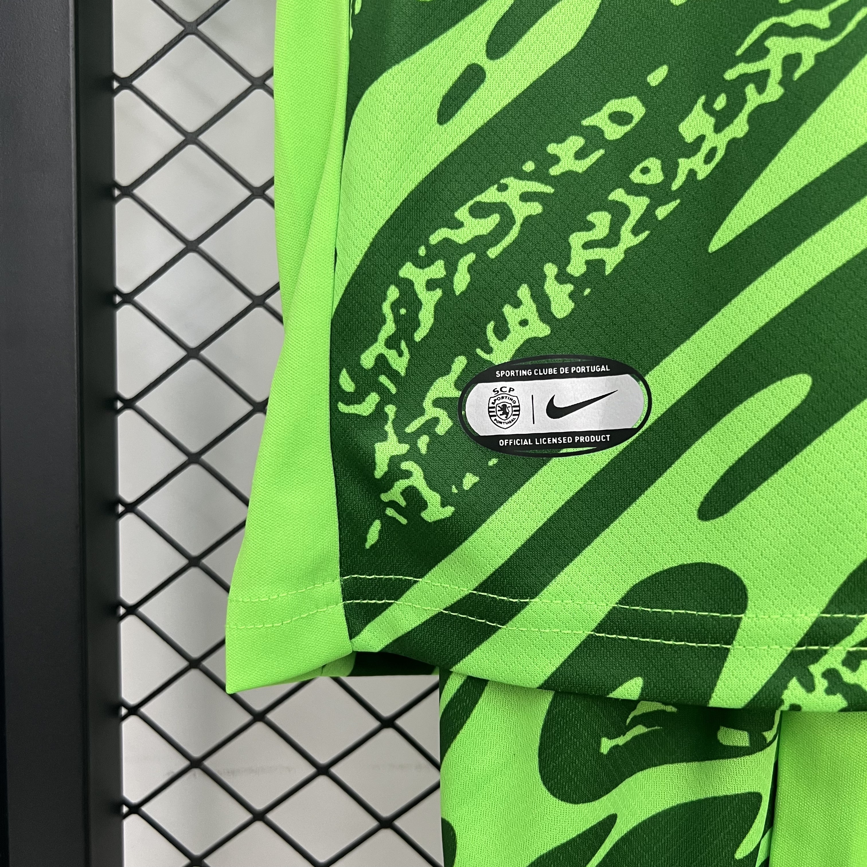 25-26 Sporting Lisbon Green Goalkeeper Kid Kits Youth Apparels Football AAAAJersey Supply Yupoo 5