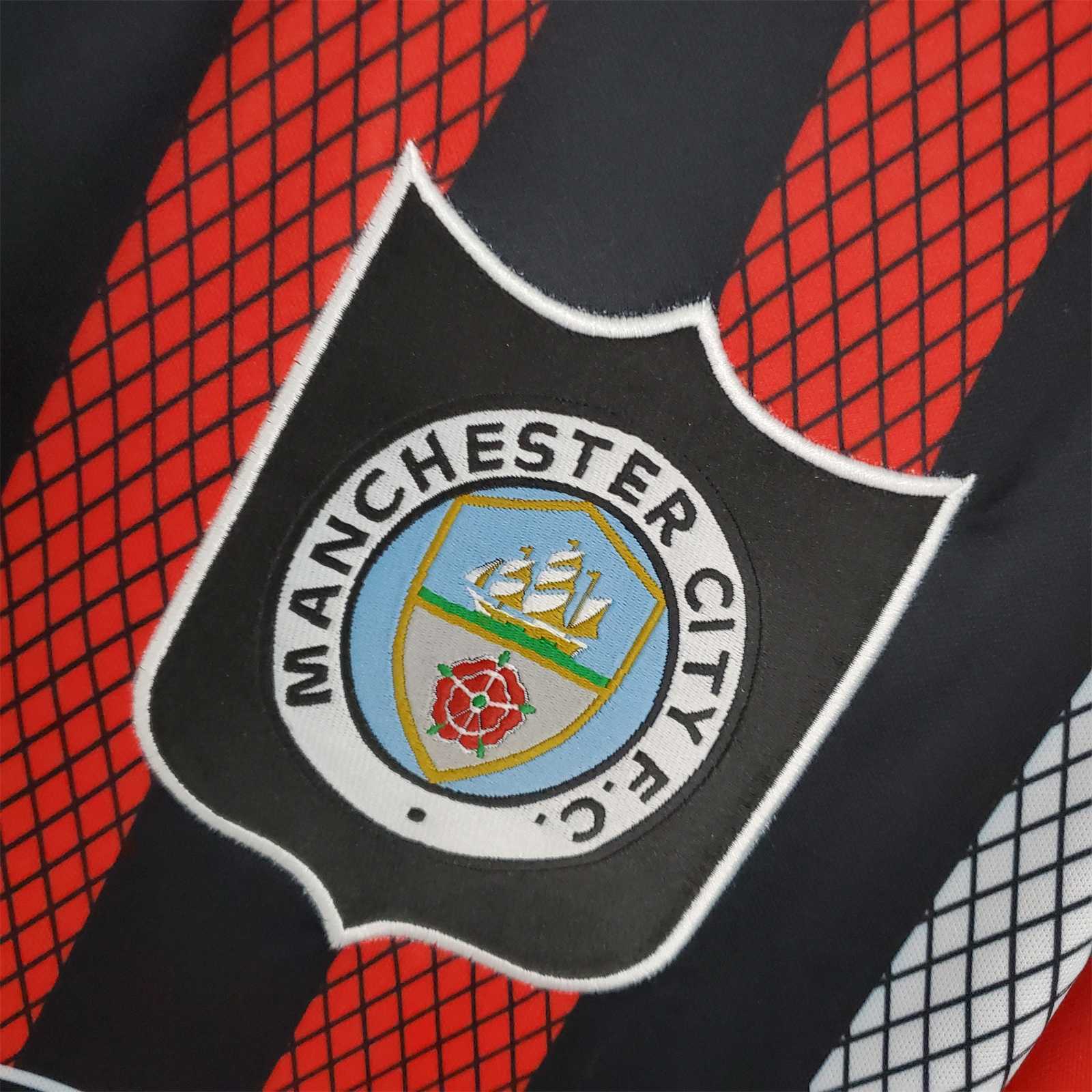 94-96 Manchester City away 2