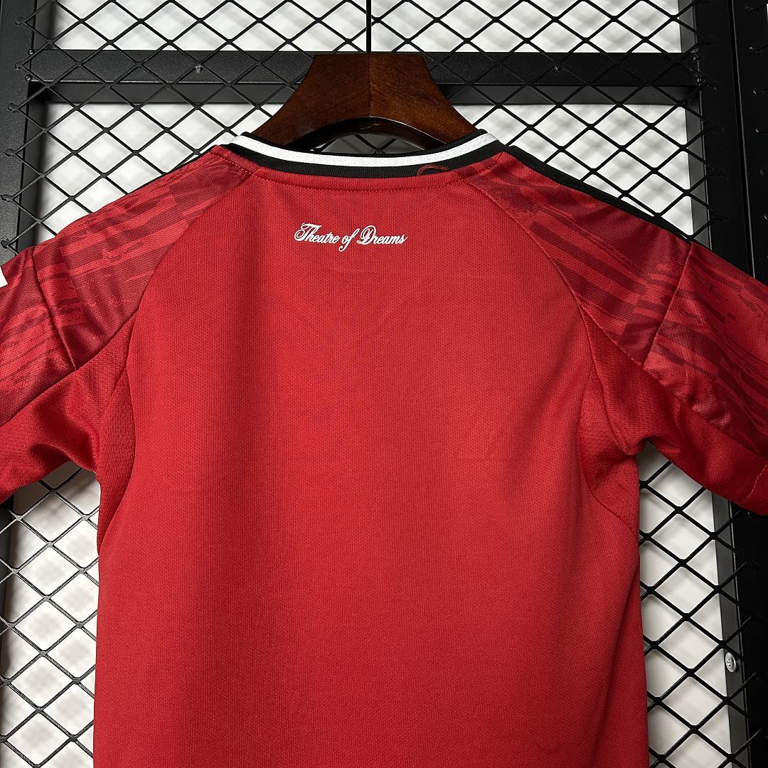 25-26 Manchester United Home Kid Kits Youth Apparels AAAAJersey Supply Yupoo 8