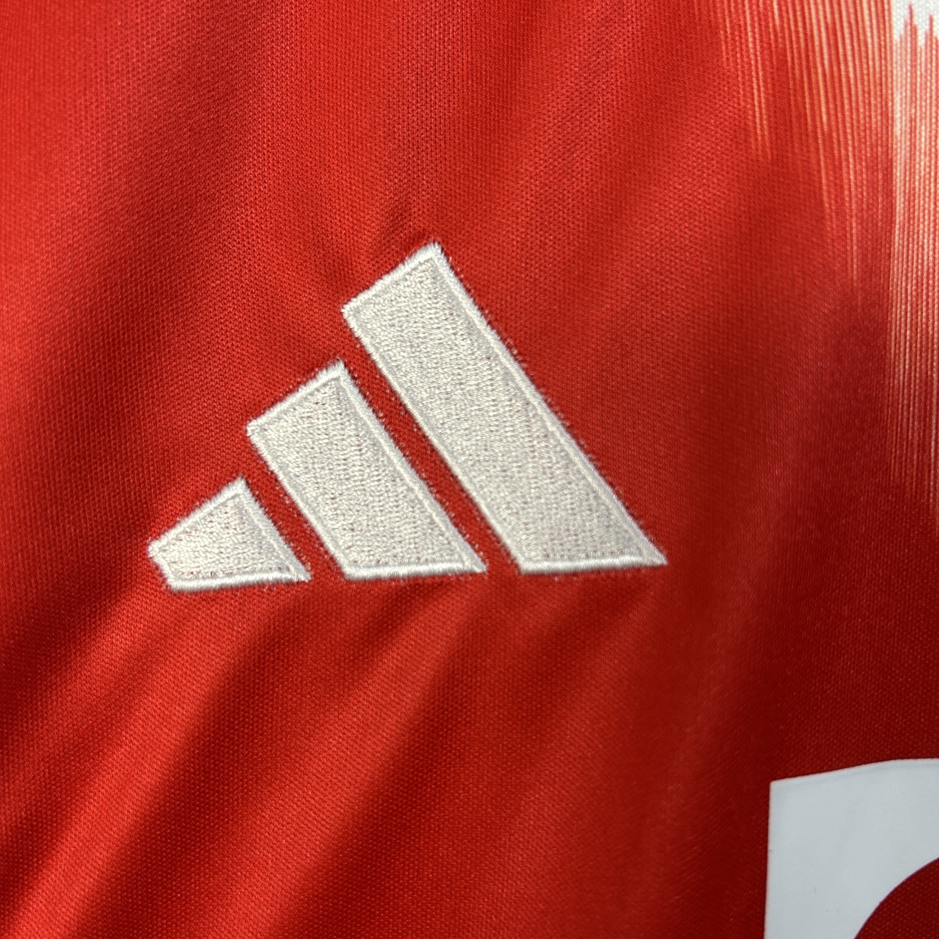 25-26 Bayern Home Kid Kits Soccer AAAAJersey Yupoo 2