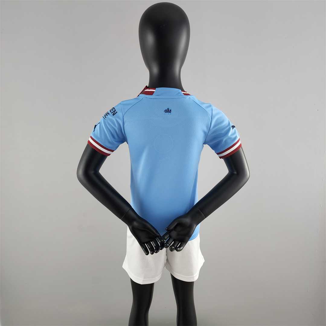 22-23 Manchester City home kids kit 4