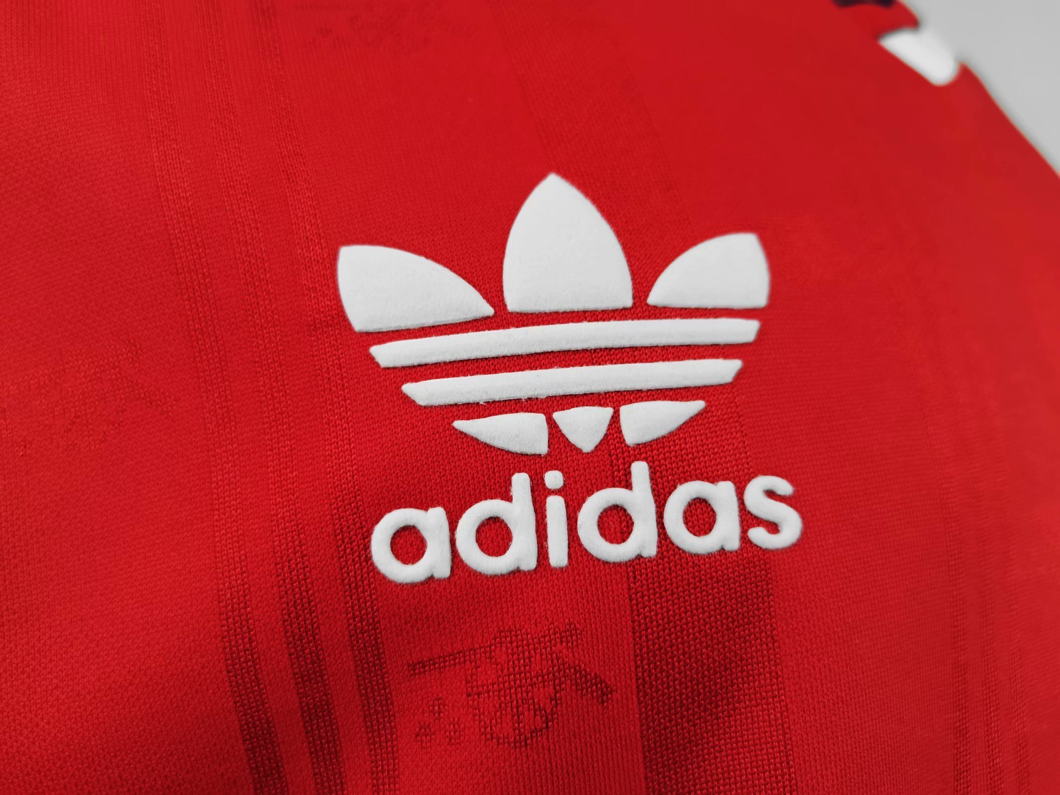 86-88 Arsenal home 3