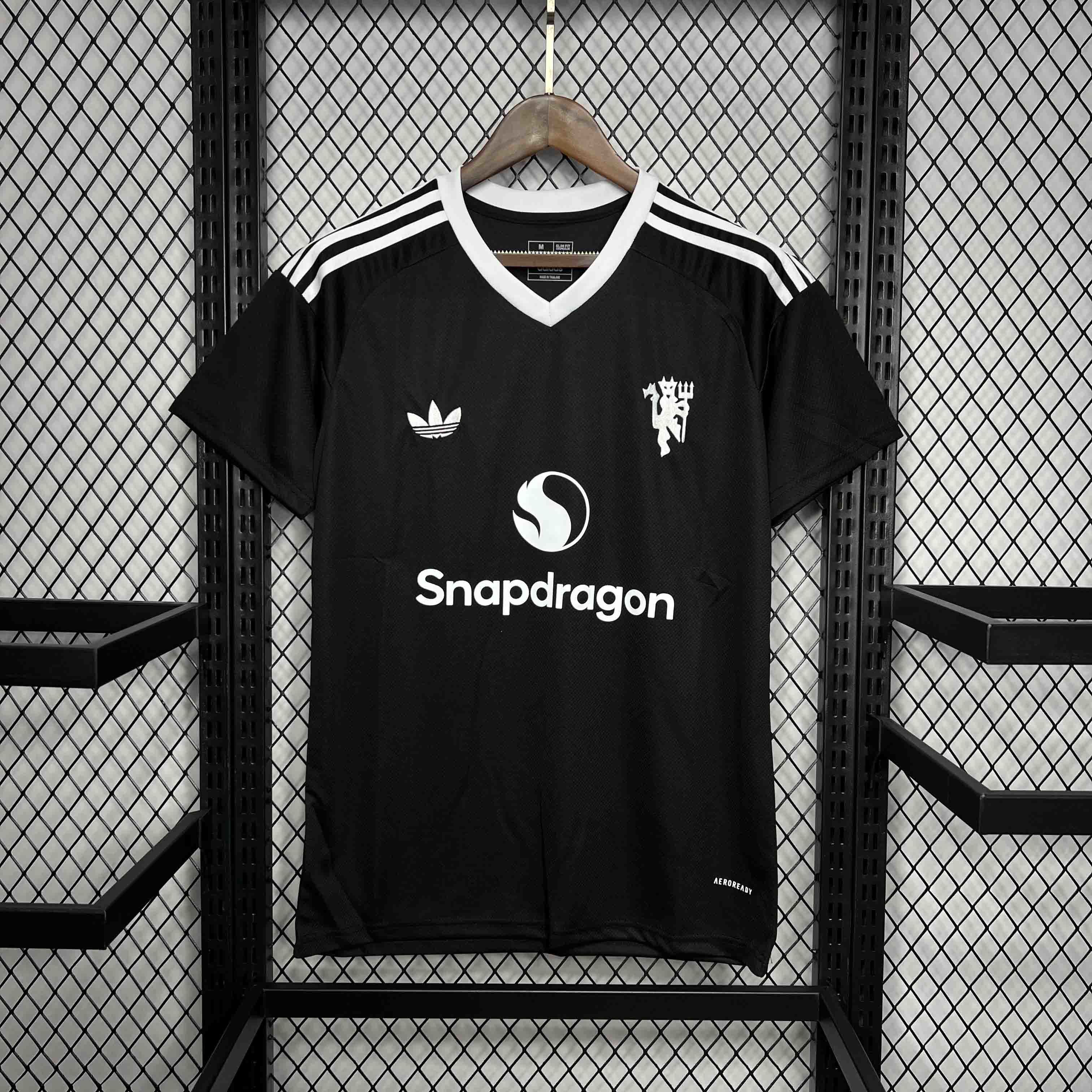 24-25 Manchester United Black GoalKeeper Kit Soccer Uniforms Soccer AAAAJersey Yupoo