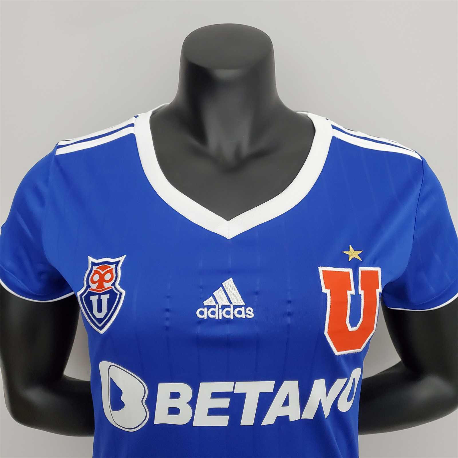 22-23 University of Chile home women 3