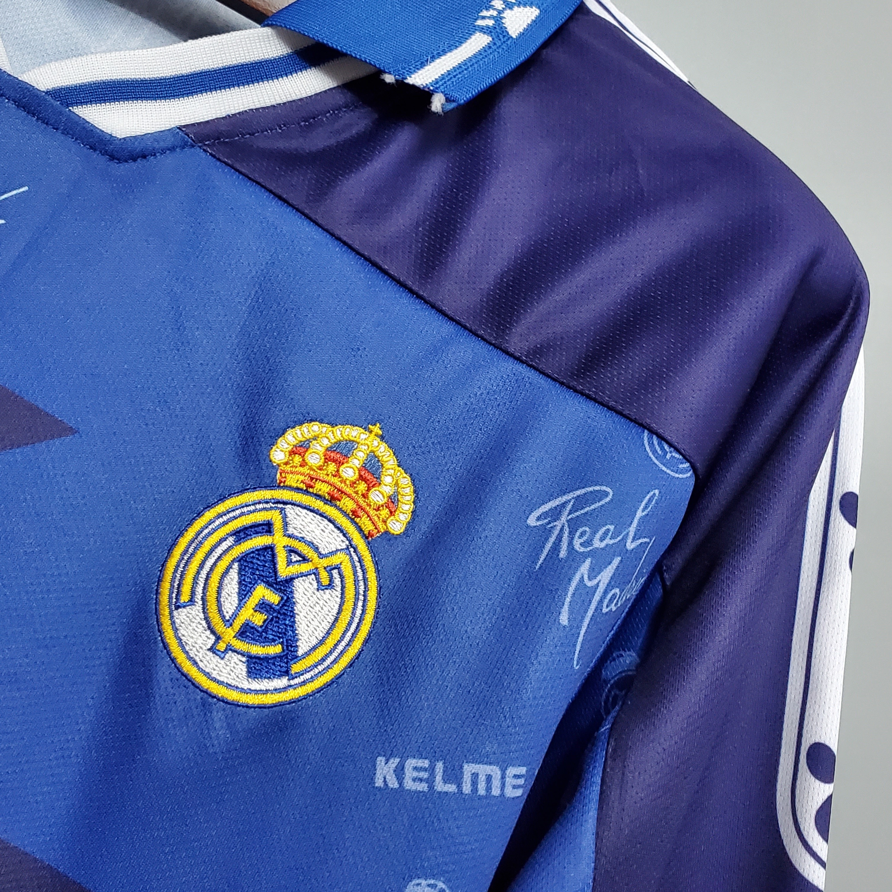 94-96 Real Madrid away 9