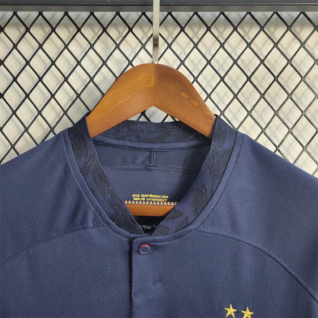 2022 France home 8