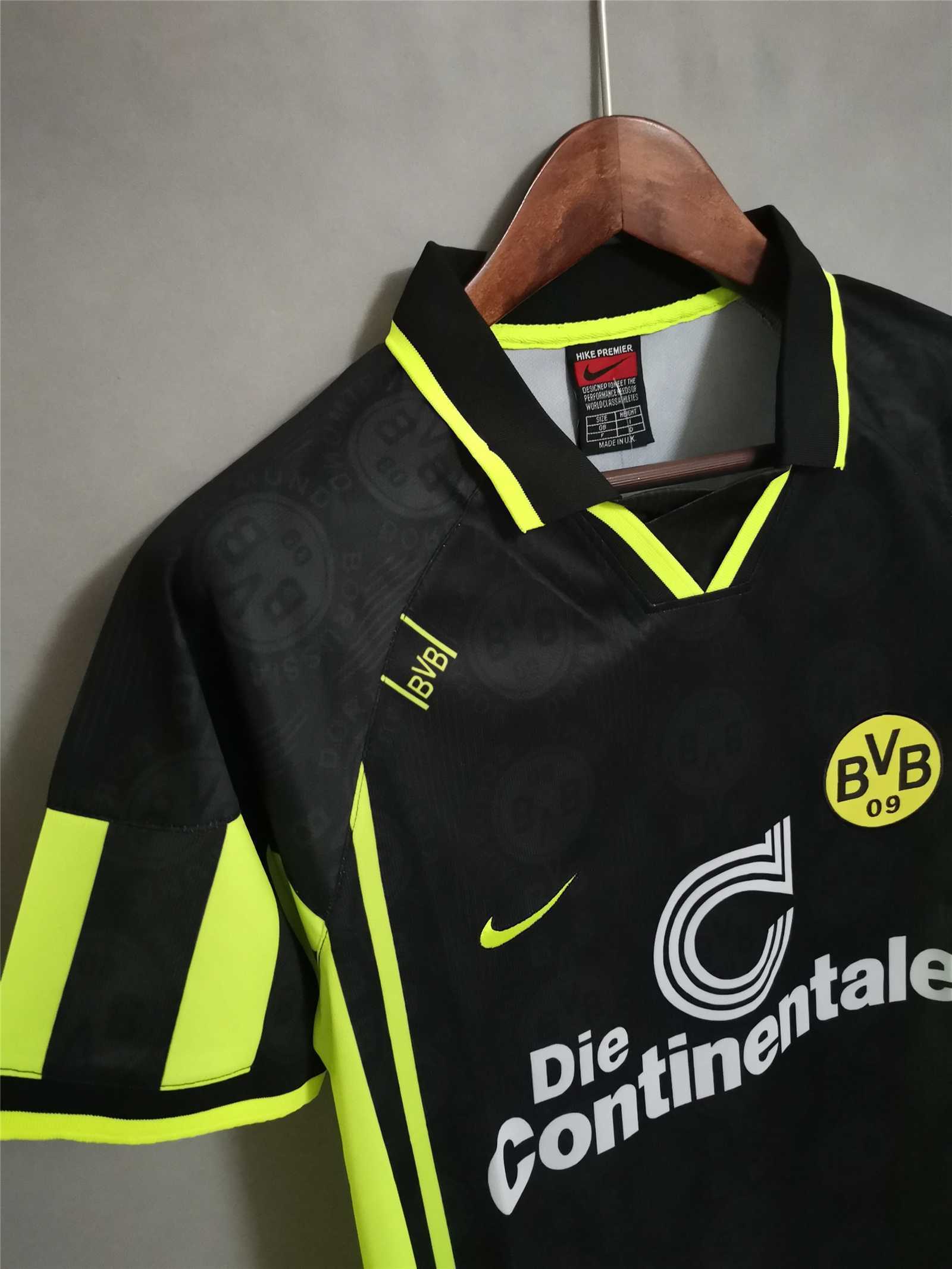 95-96 Dortmund away black 6