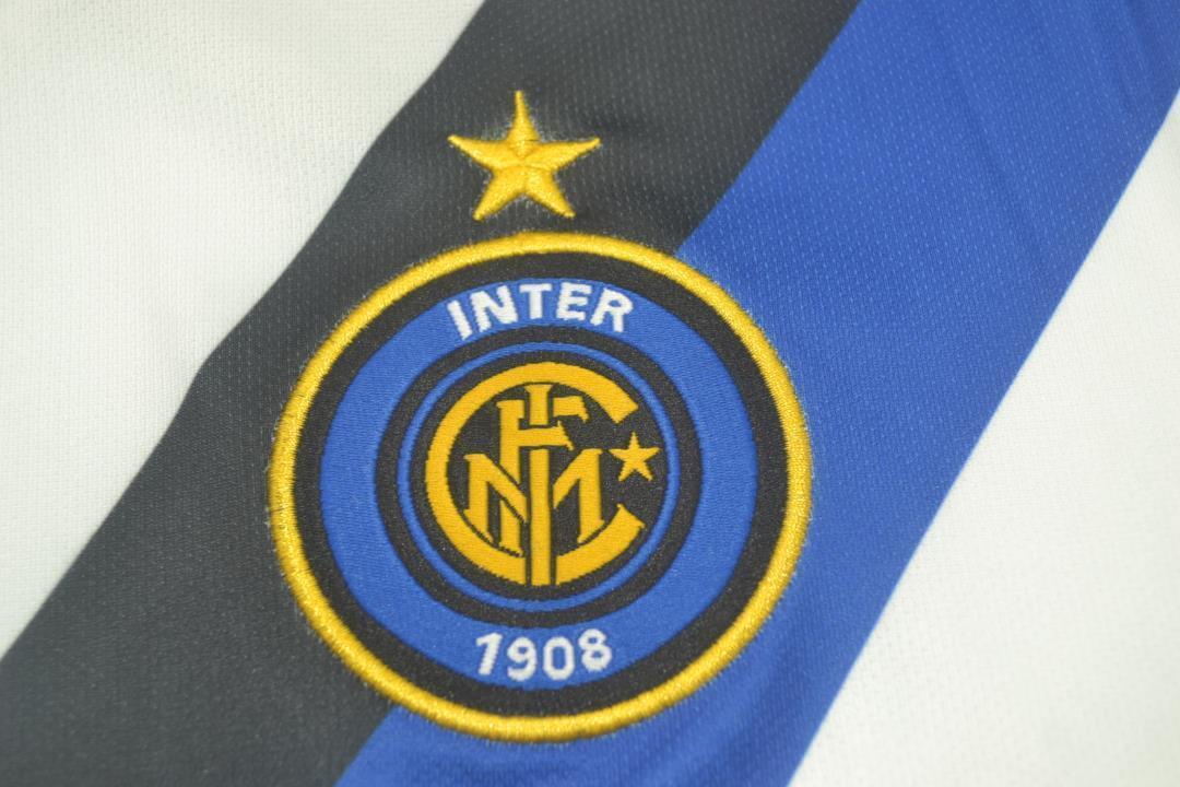 02-03 Inter Milan away white 11