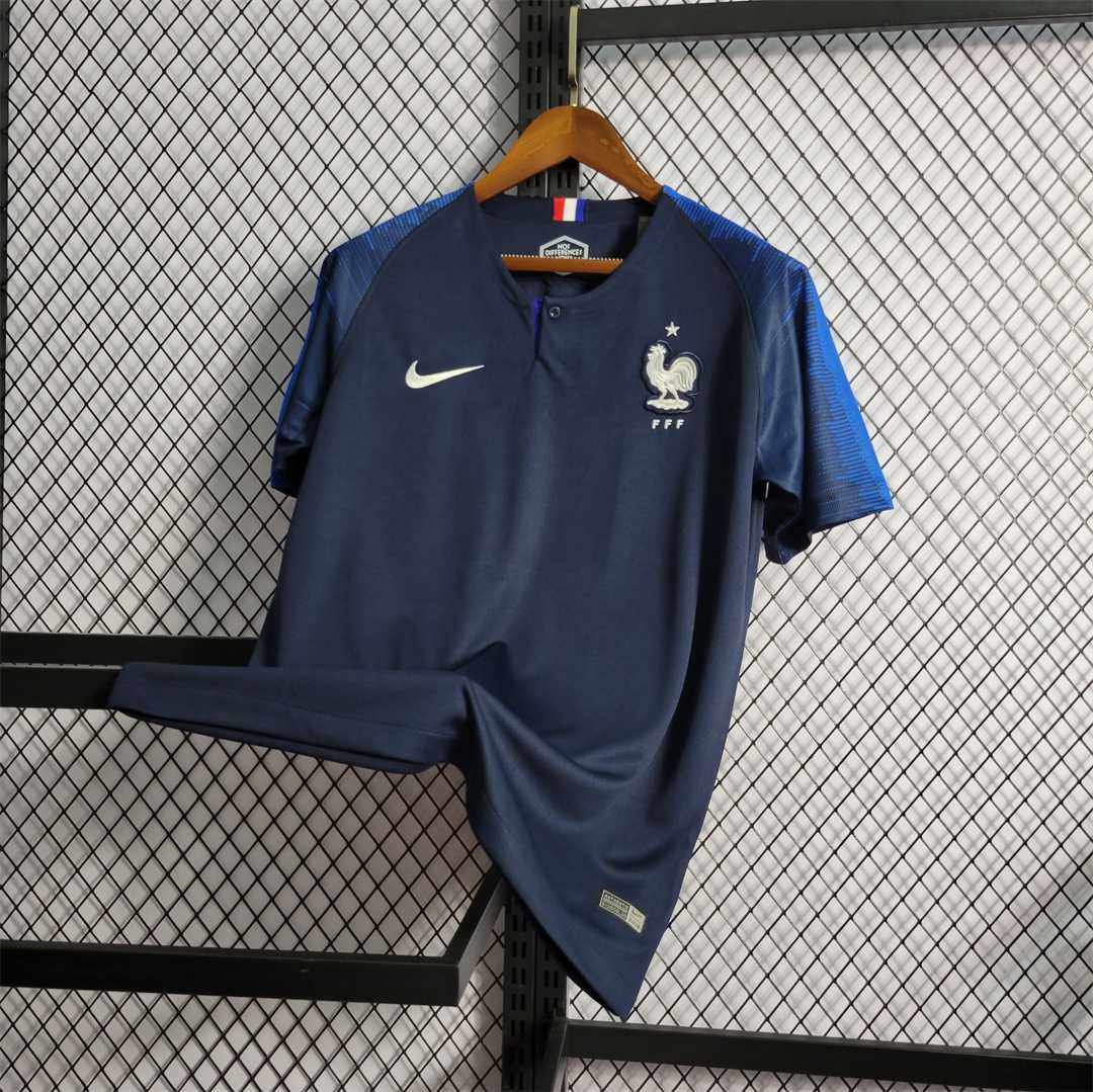 2018 France home 8